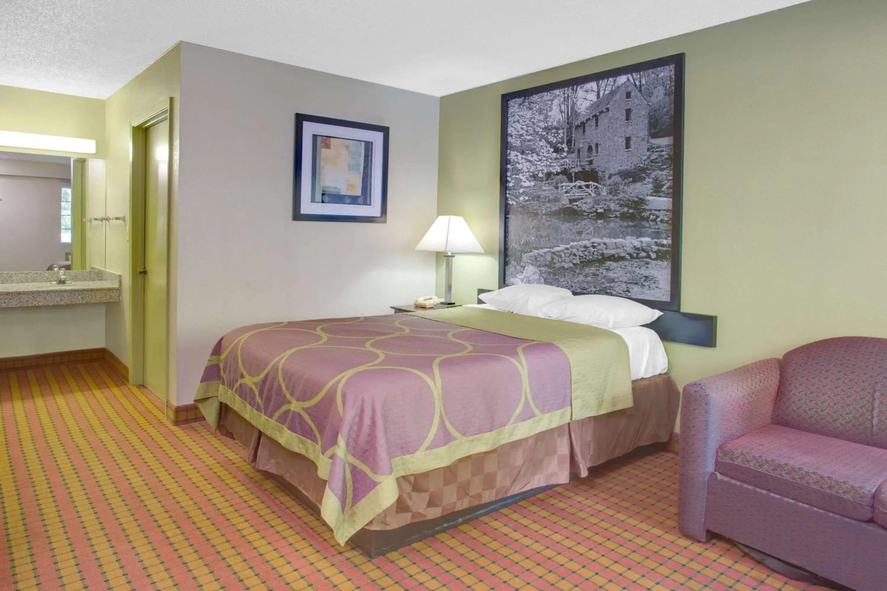 Photo of the whole room, Bed in Super 8 by Wyndham Monticello AR Photo of the whole room, Bed in Super 8 by Wyndham Monticello AR