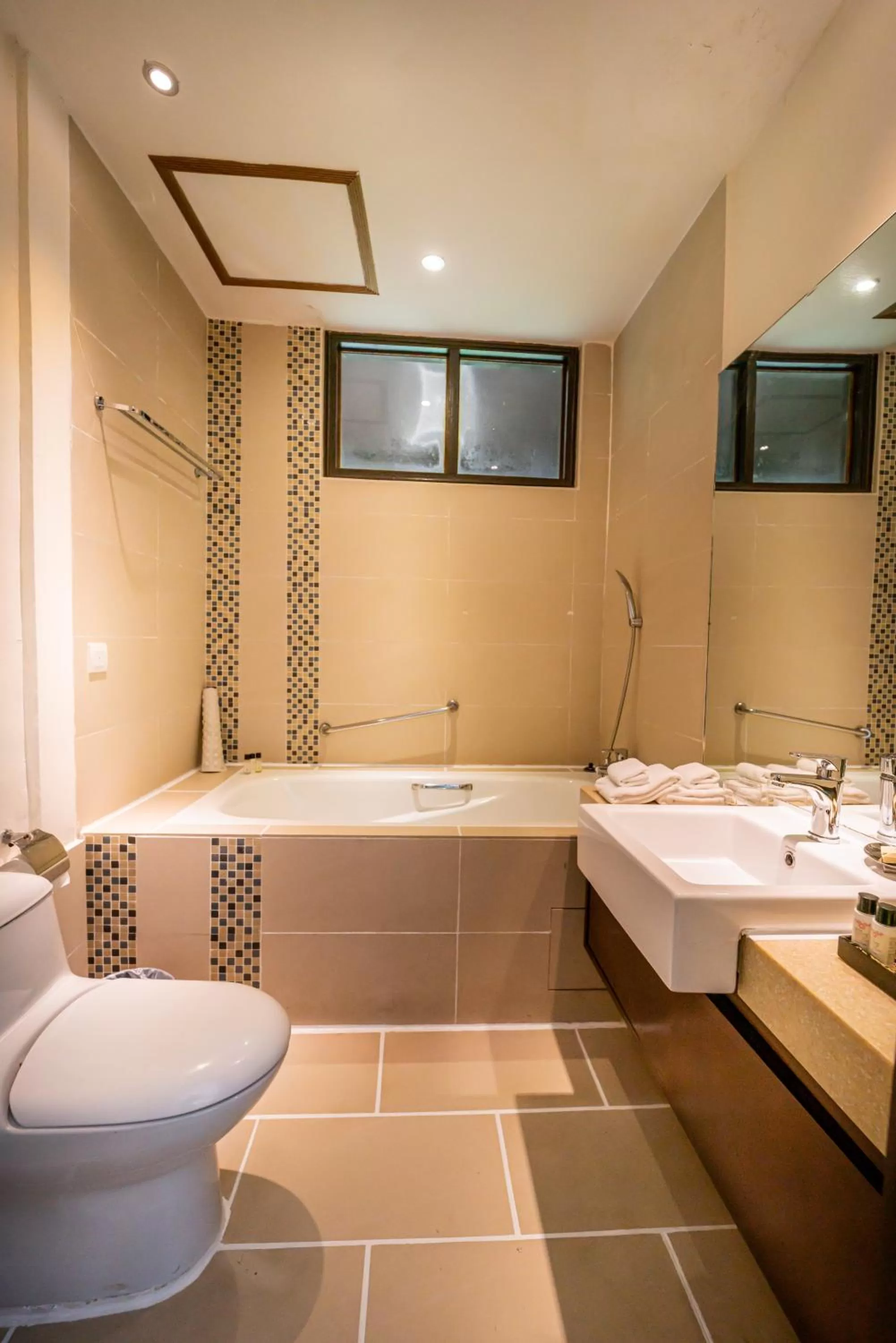 Shower in Rebak Island Resort & Marina, Langkawi 大自然 野生动物与美食爱好者的天堂