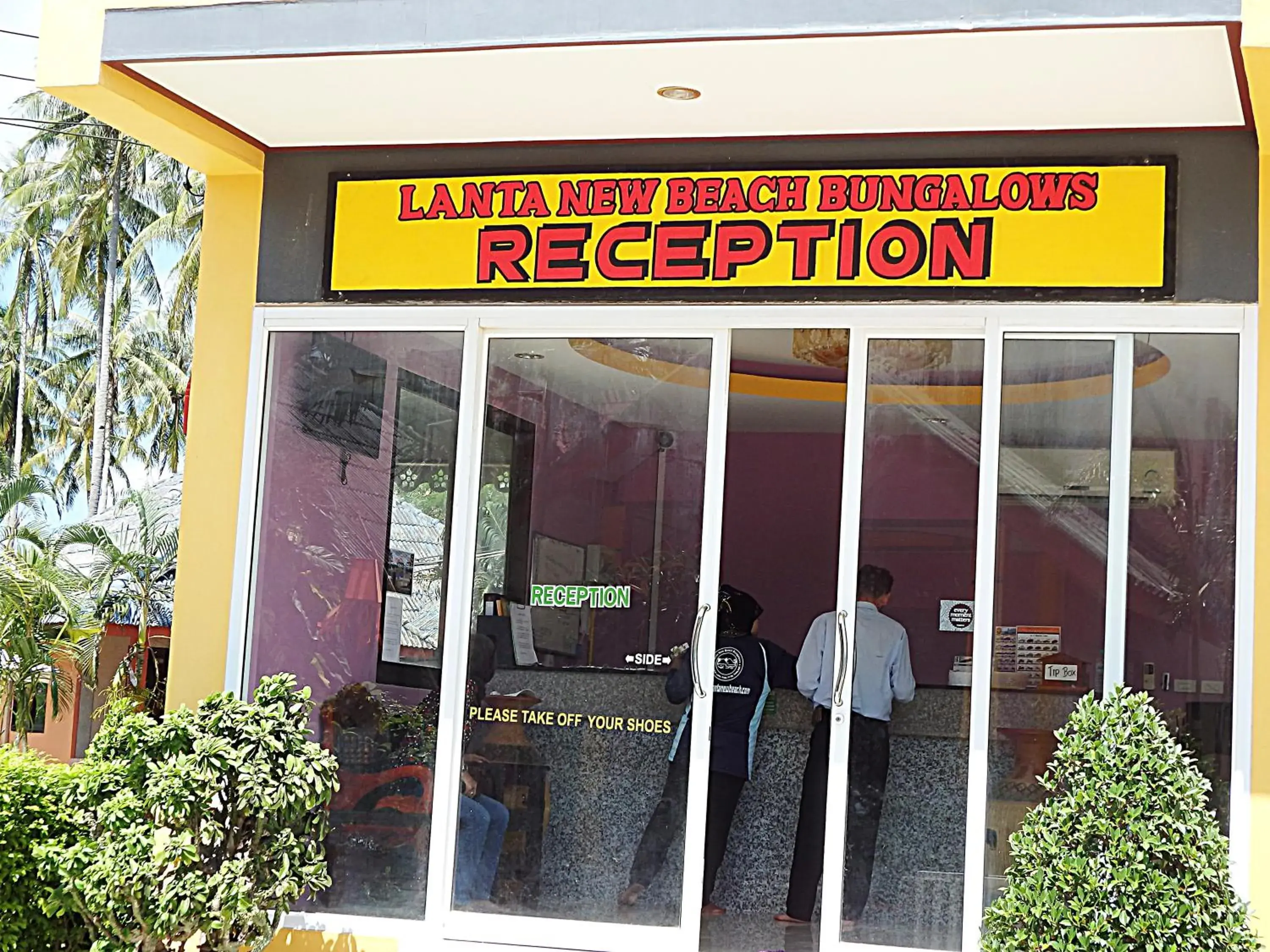 Lobby or reception in Lanta New Beach Bungalows - SHA Plus