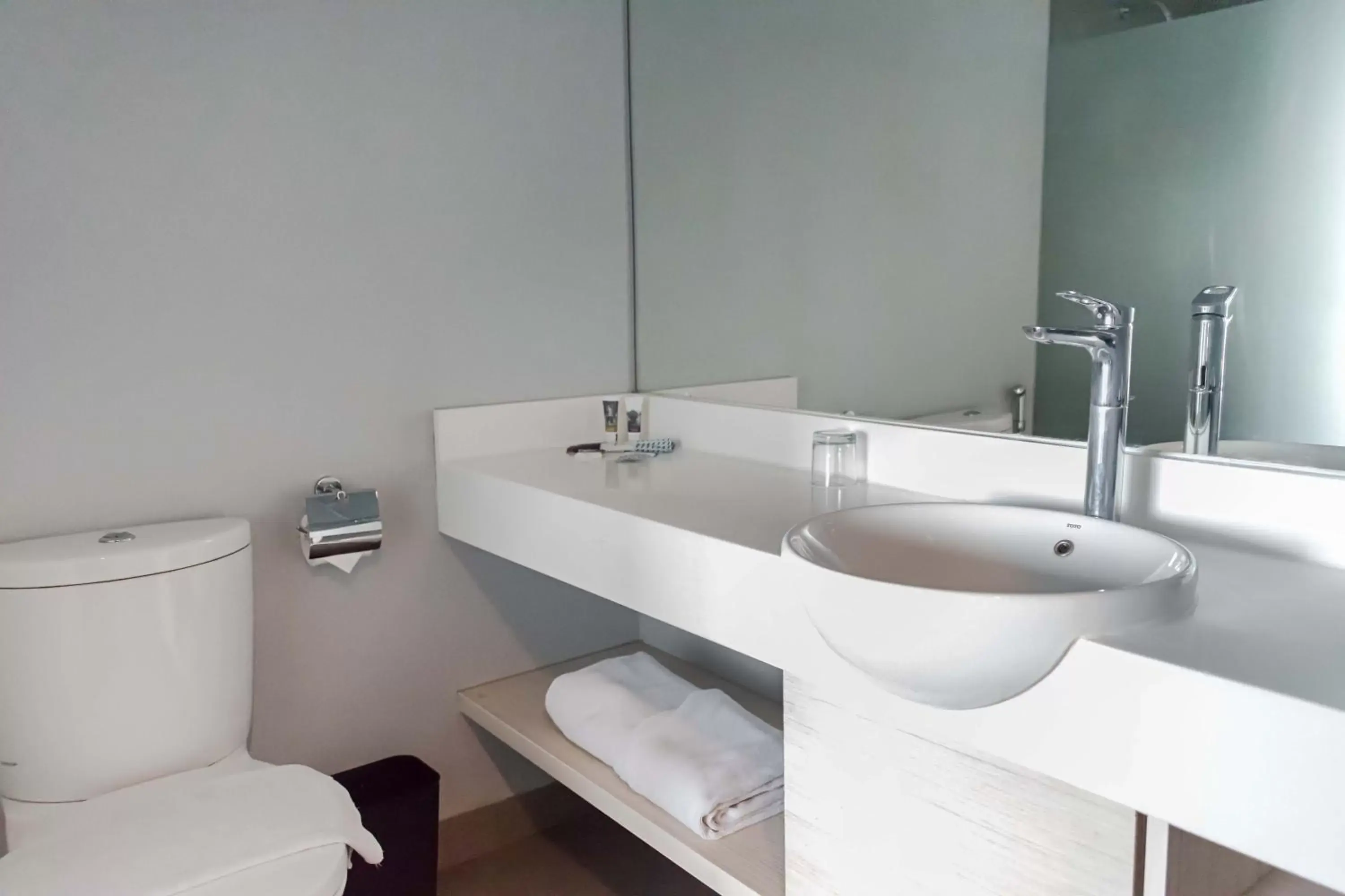 Bathroom in Mercure Convention Center Ancol