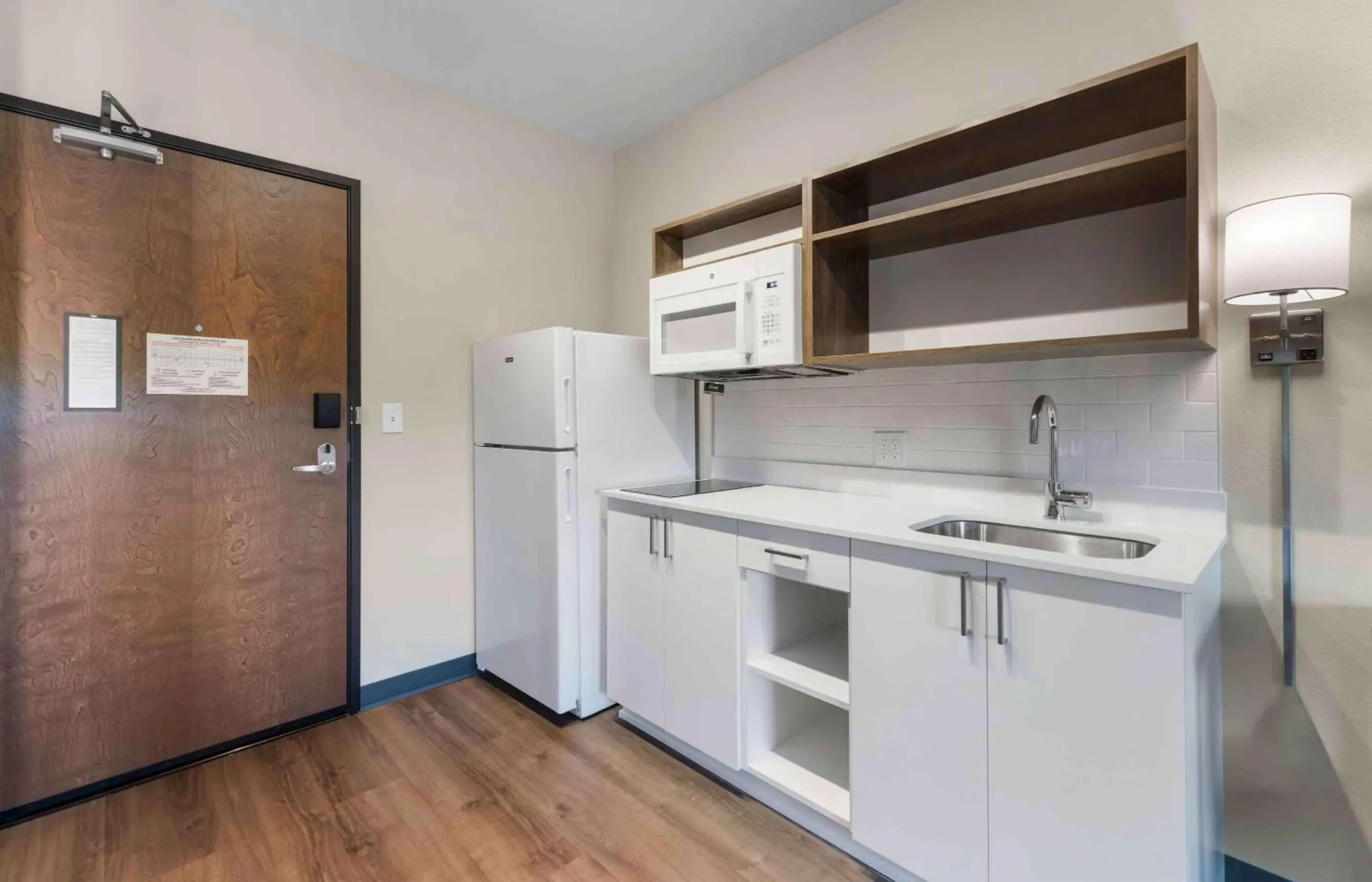 Bedroom, Kitchen/Kitchenette in Extended Stay America Suites - Huntsville - Madison