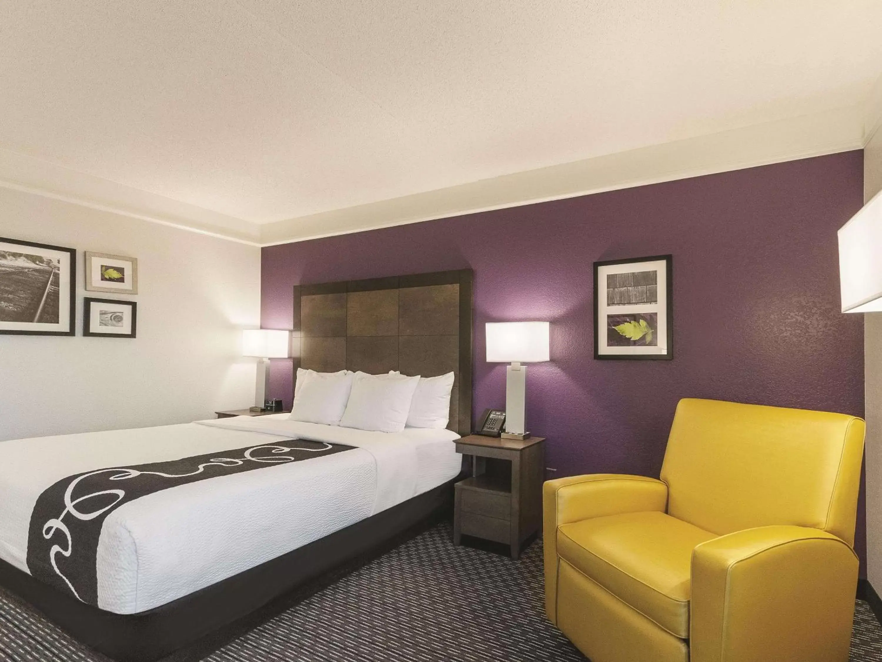 Photo of the whole room, Bed in La Quinta by Wyndham Grand Junction Airport