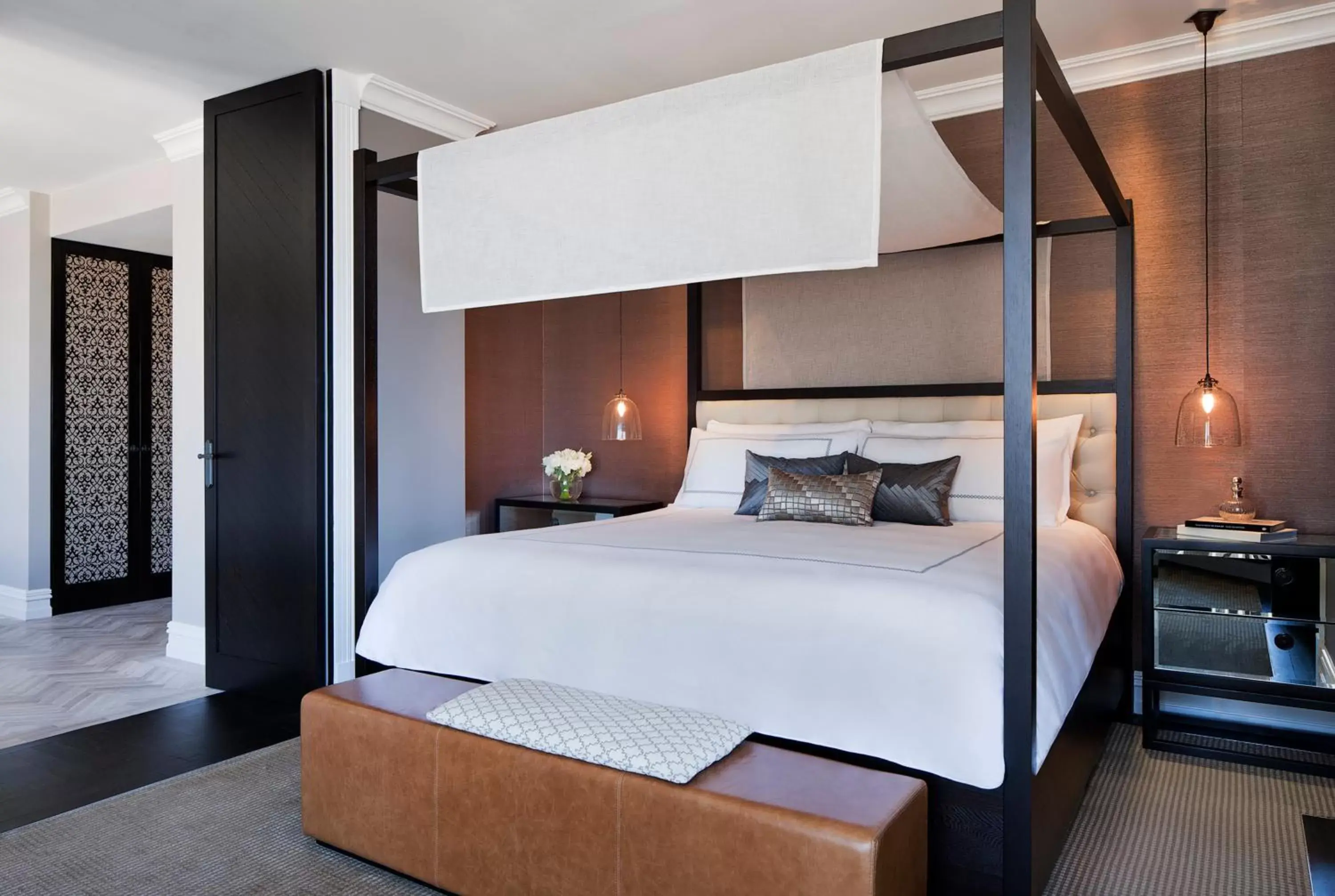 Bed in Four Seasons Hotel Sydney