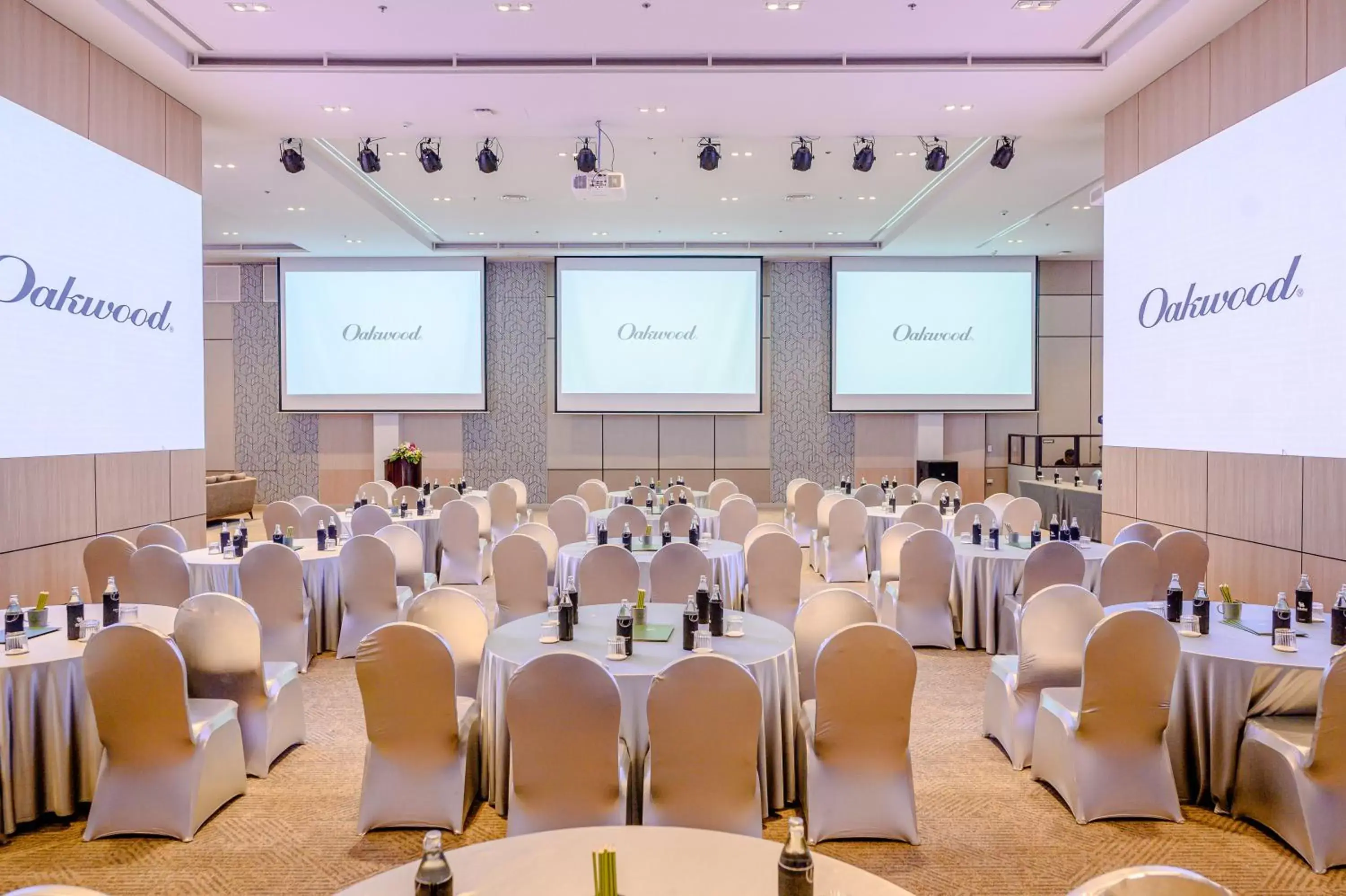 Banquet/Function facilities in Oakwood Hotel & Residence Sriracha - SHA Extra Plus