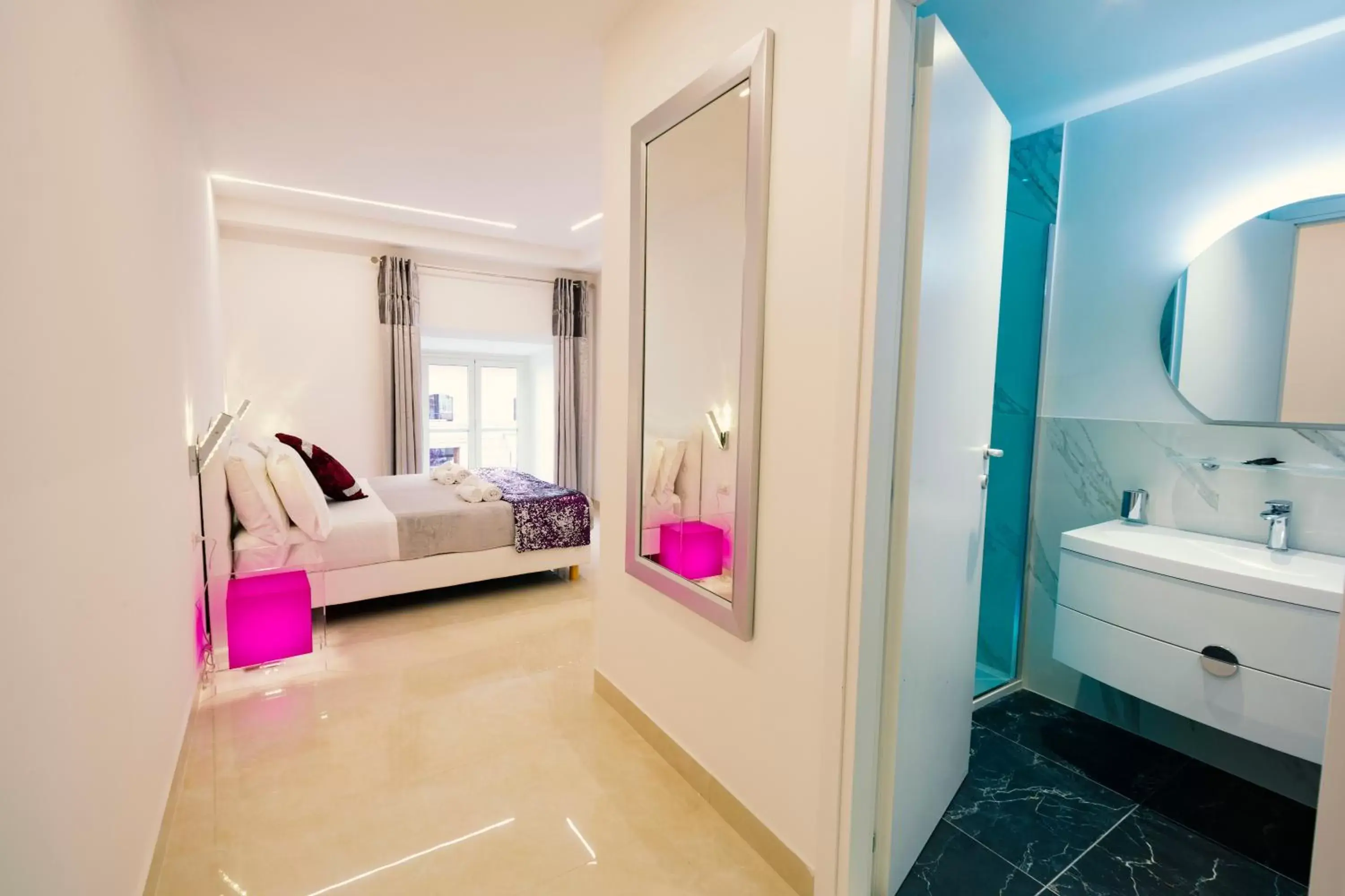 Bed, Bathroom in San Pietro Grand Suite