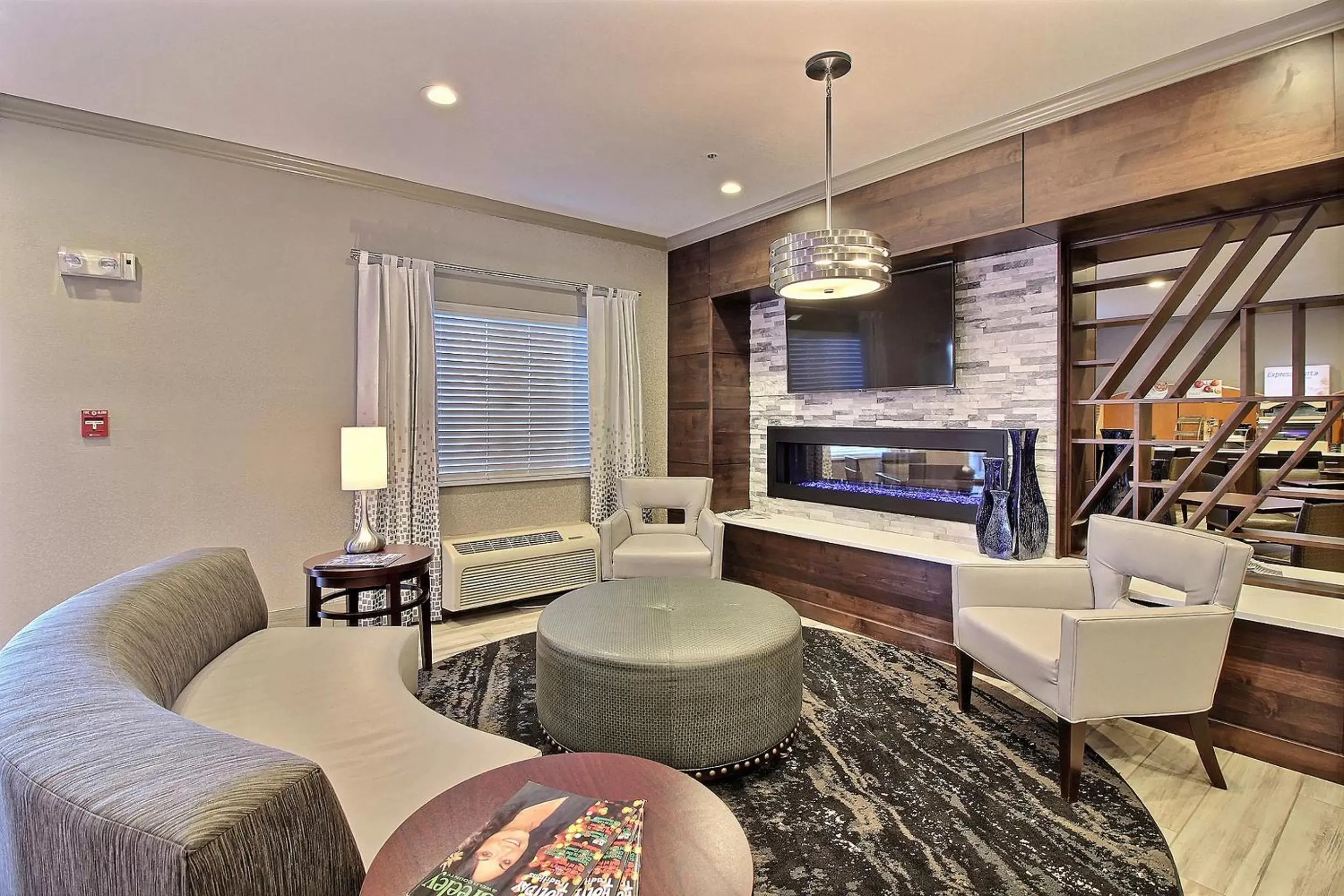 Lobby or reception, Seating Area in Best Western Greeley