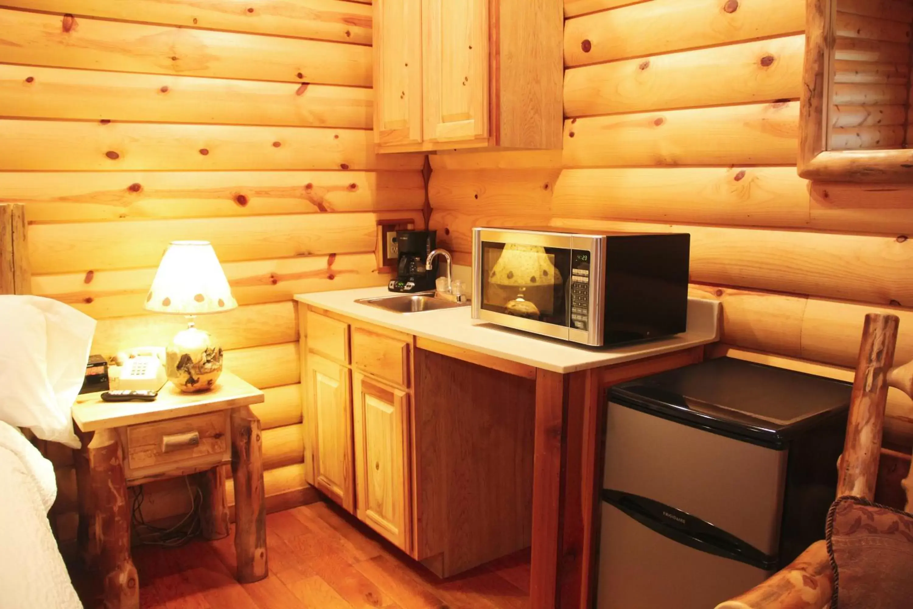 Kitchen/Kitchenette in The Pineola