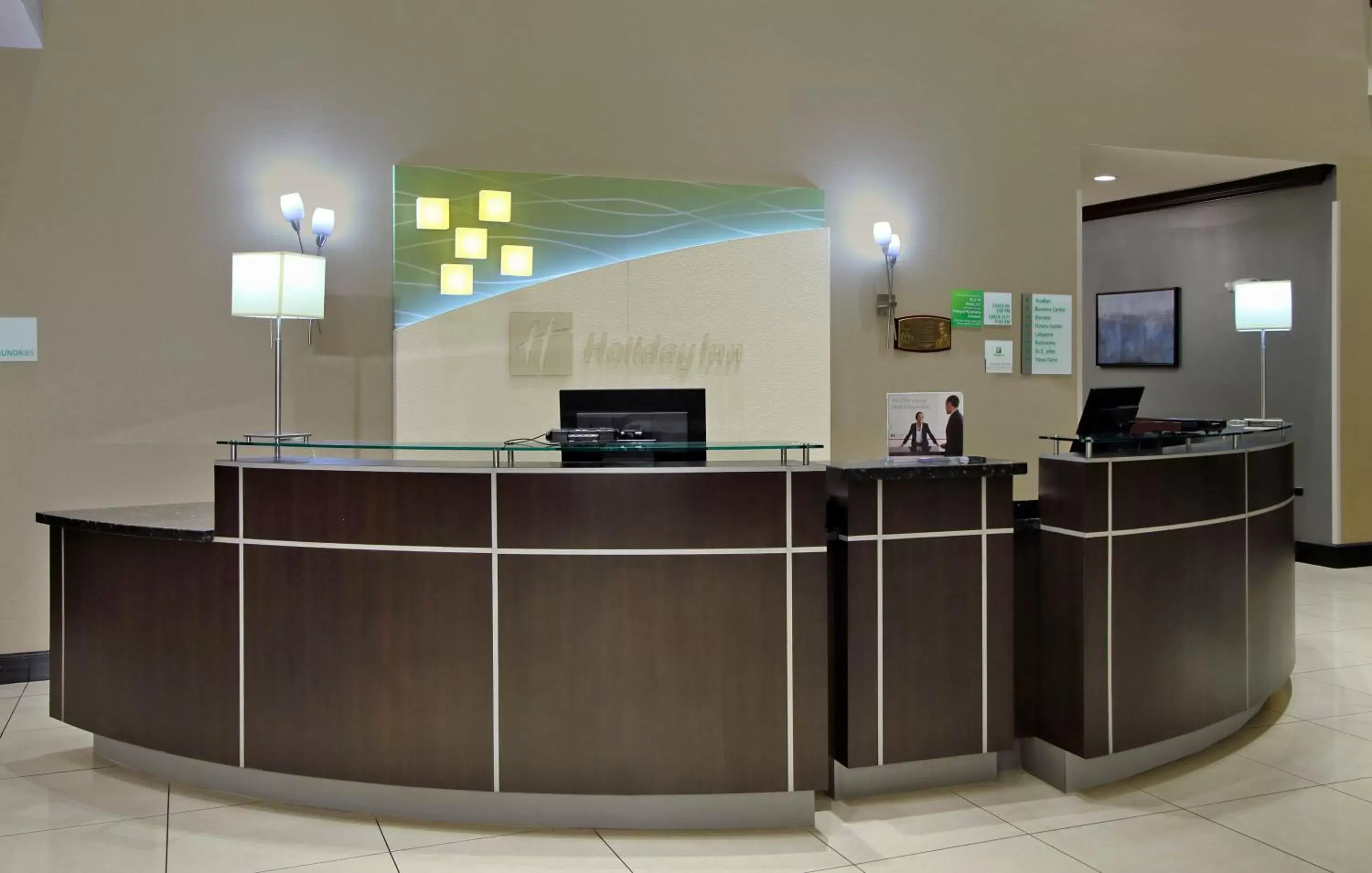 Property building, Lobby/Reception in Holiday Inn Hammond, an IHG Hotel