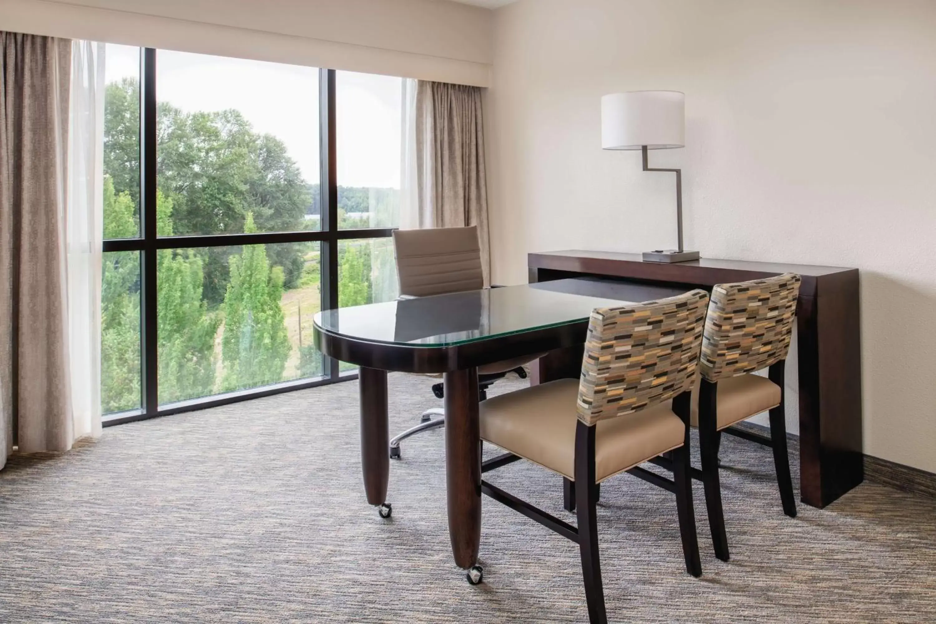 Bedroom, Dining Area in Embassy Suites By Hilton Seattle - Tacoma International Airport