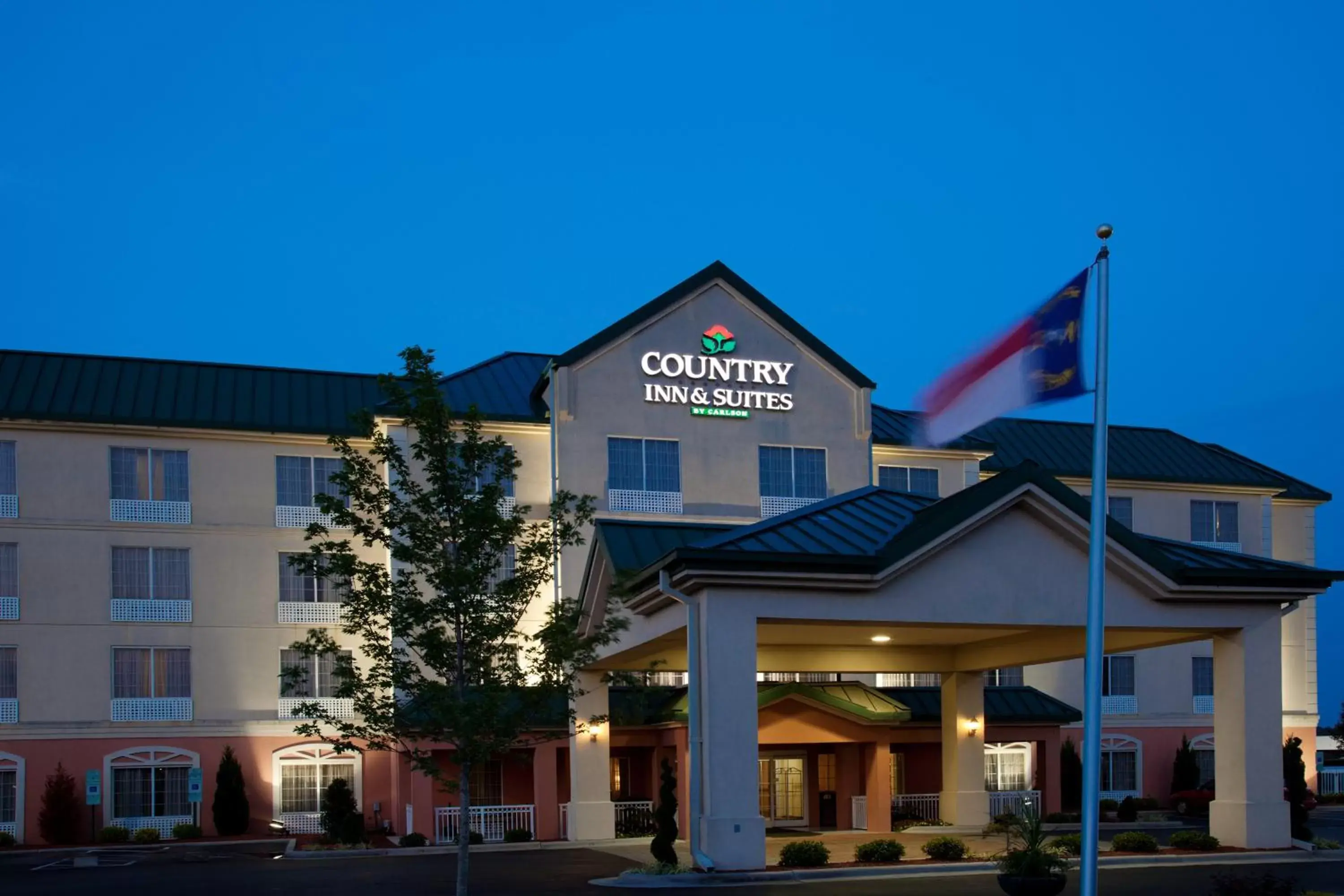 Facade/entrance, Property Building in Country Inn & Suites by Radisson, Goldsboro, NC