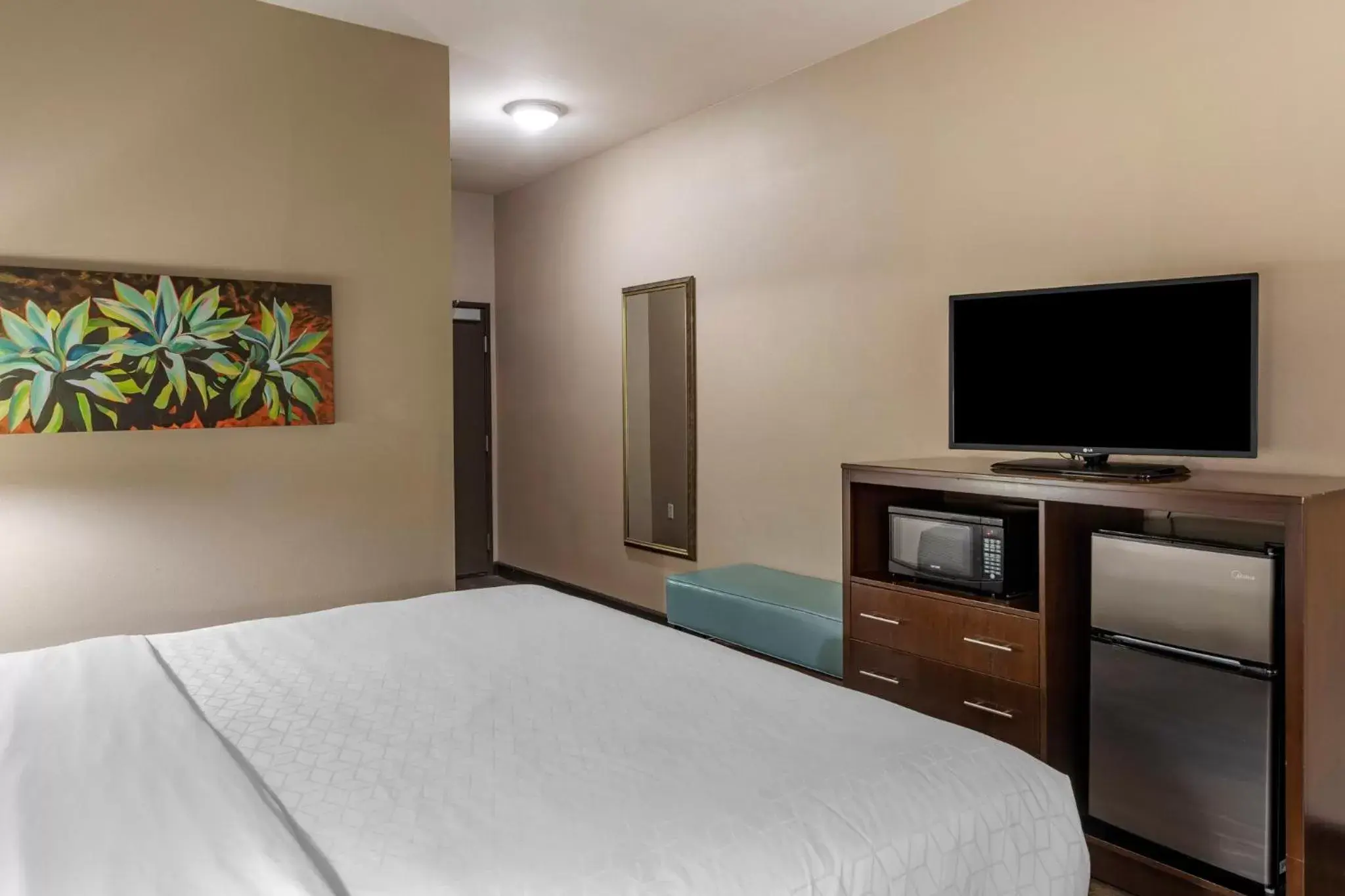 Photo of the whole room, Bed in Holiday Inn Express Indio, an IHG Hotel