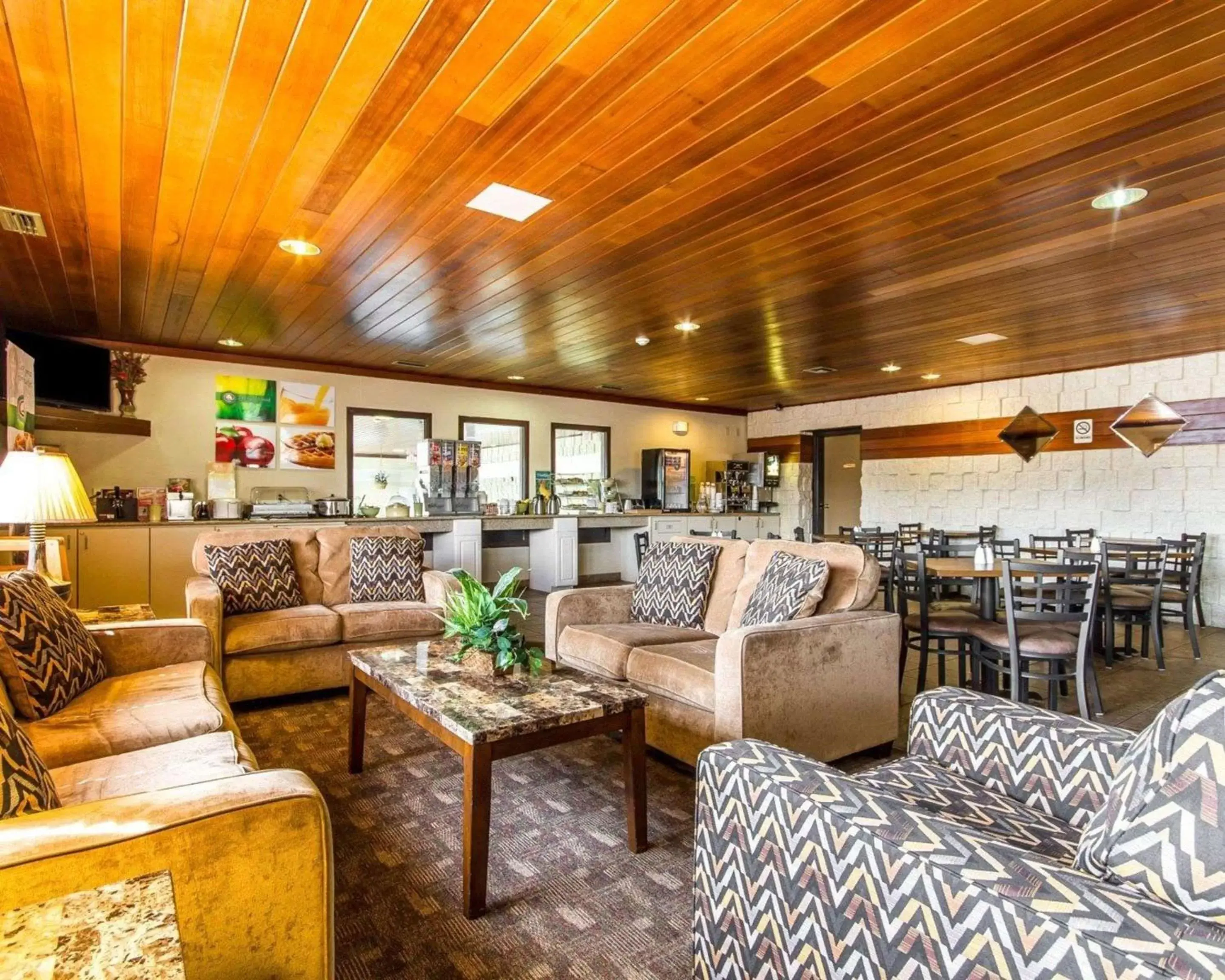 Lobby or reception in Quality Inn Lobby or reception in Quality Inn