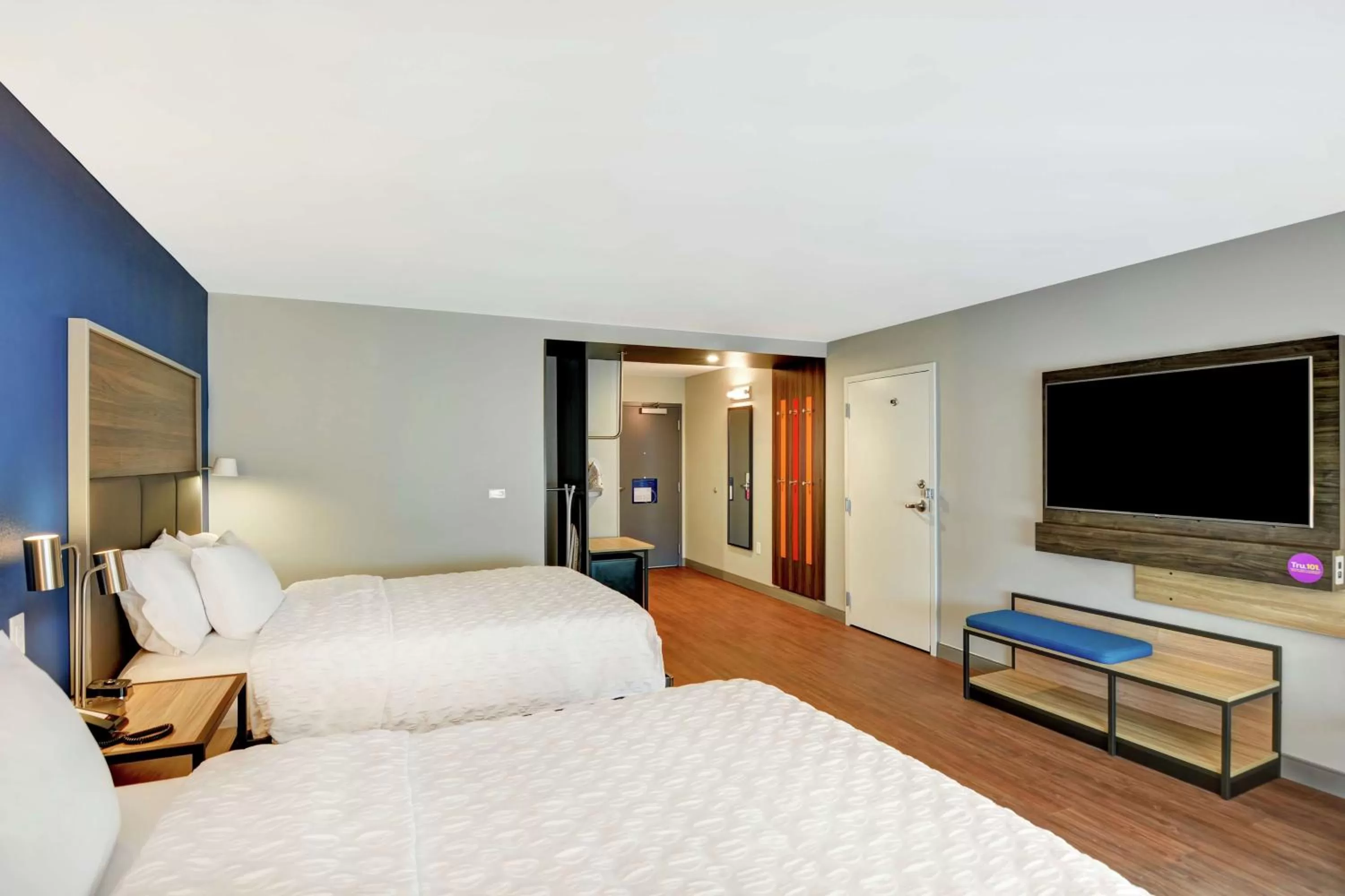 Bedroom, Bed in Tru By Hilton Middletown