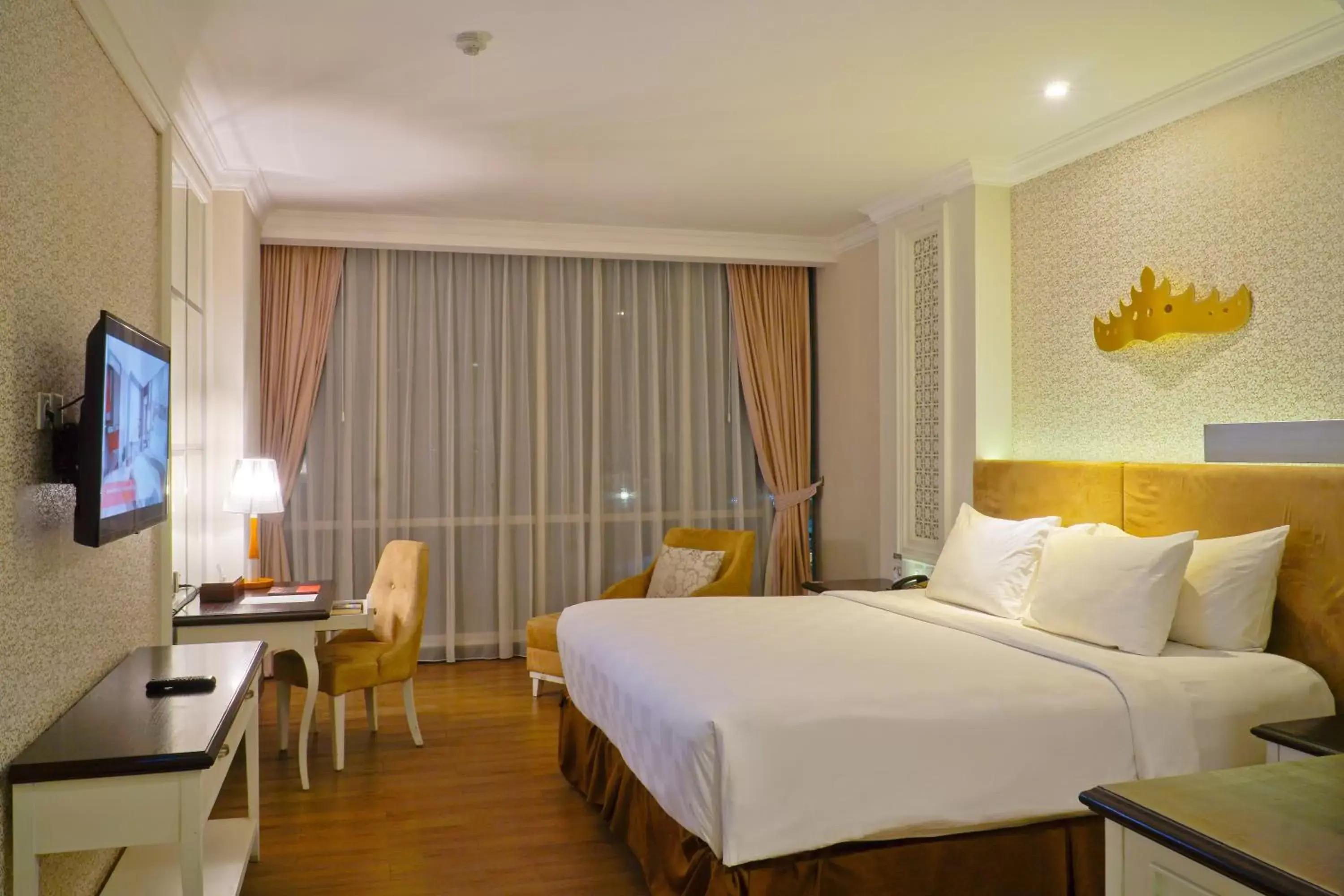 Bedroom, Bed in Swiss-Belhotel Lampung