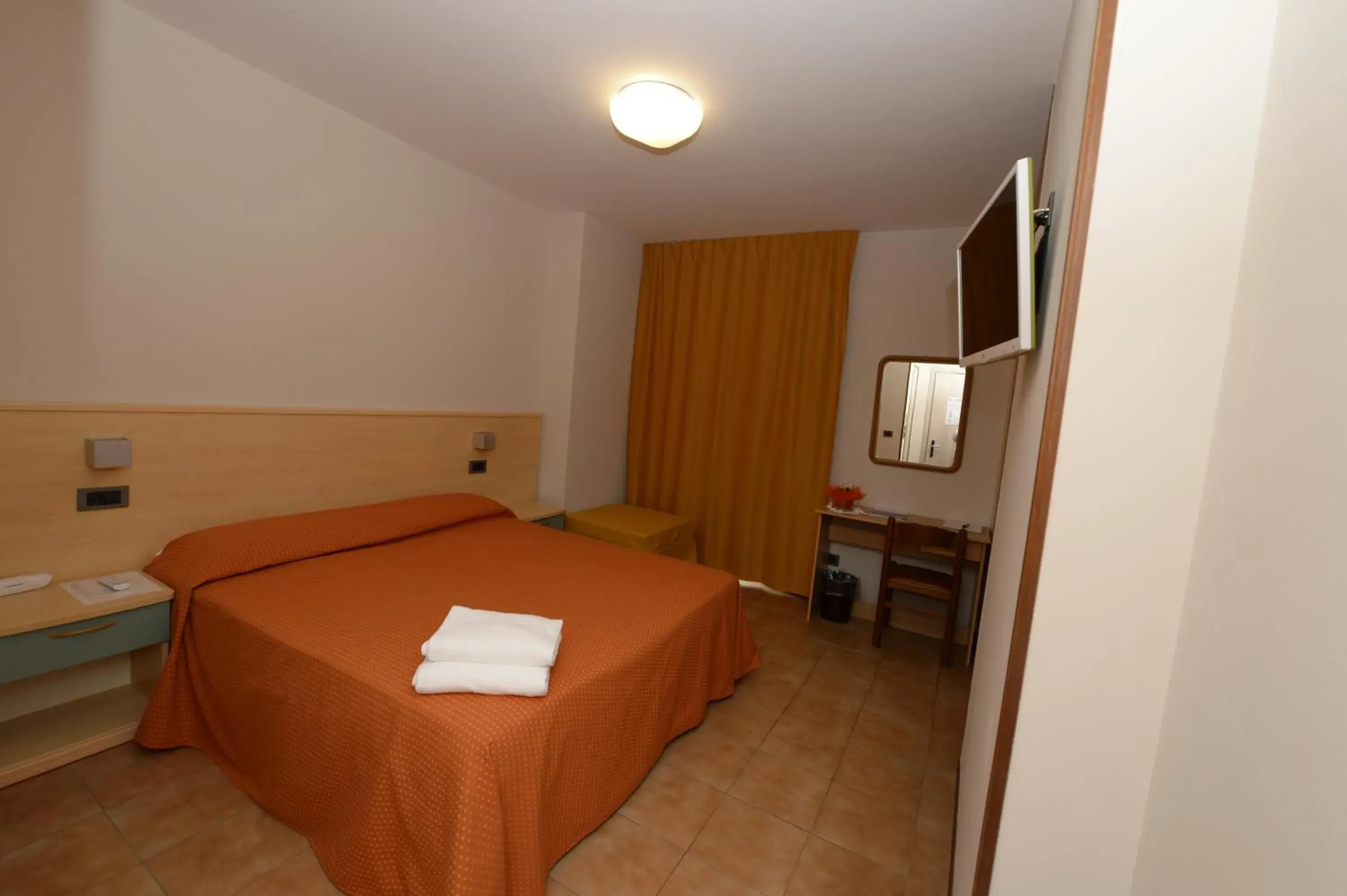 Photo of the whole room, Bed in Hotel San Benedetto