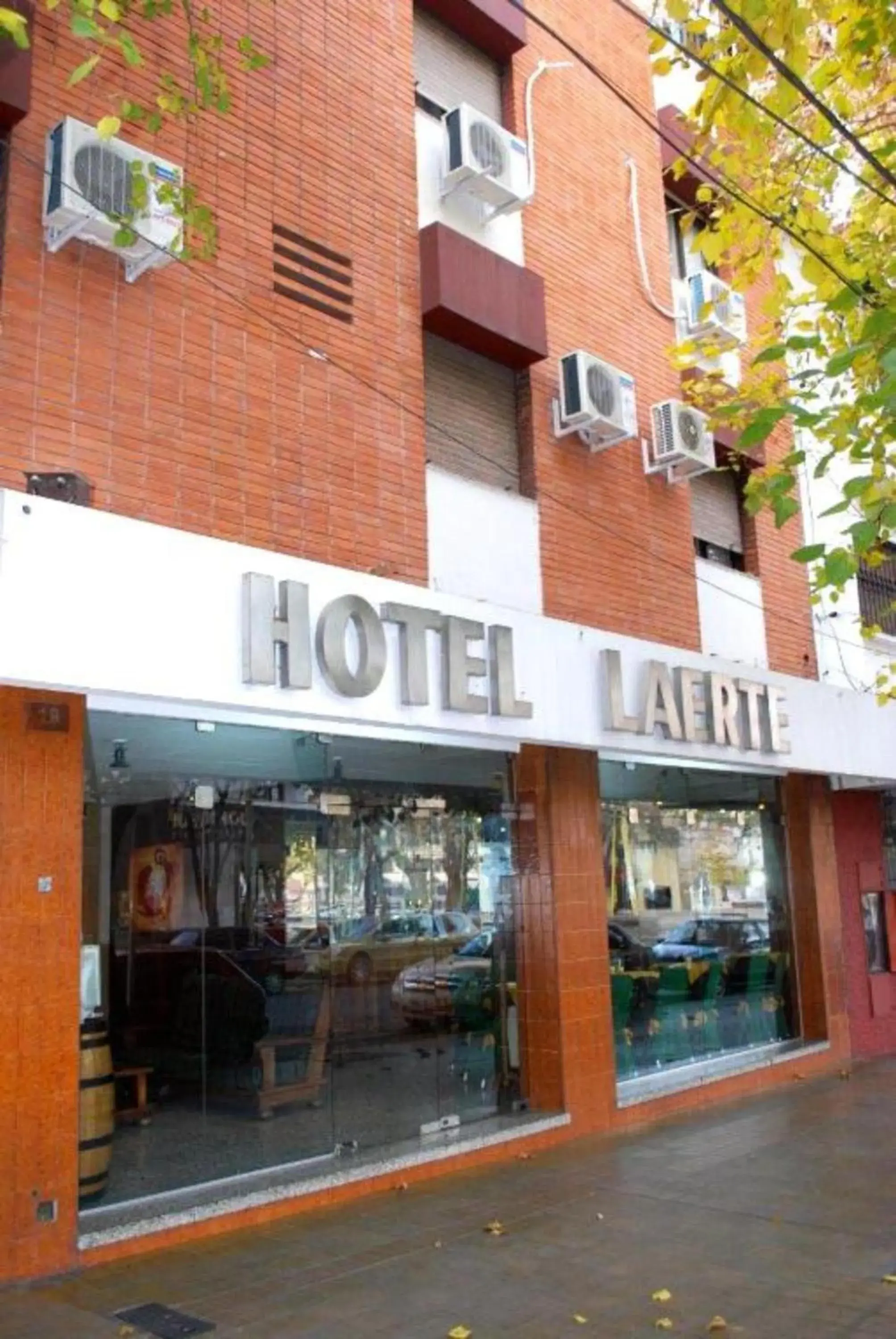 Property building in Laerte Hotel Mendoza