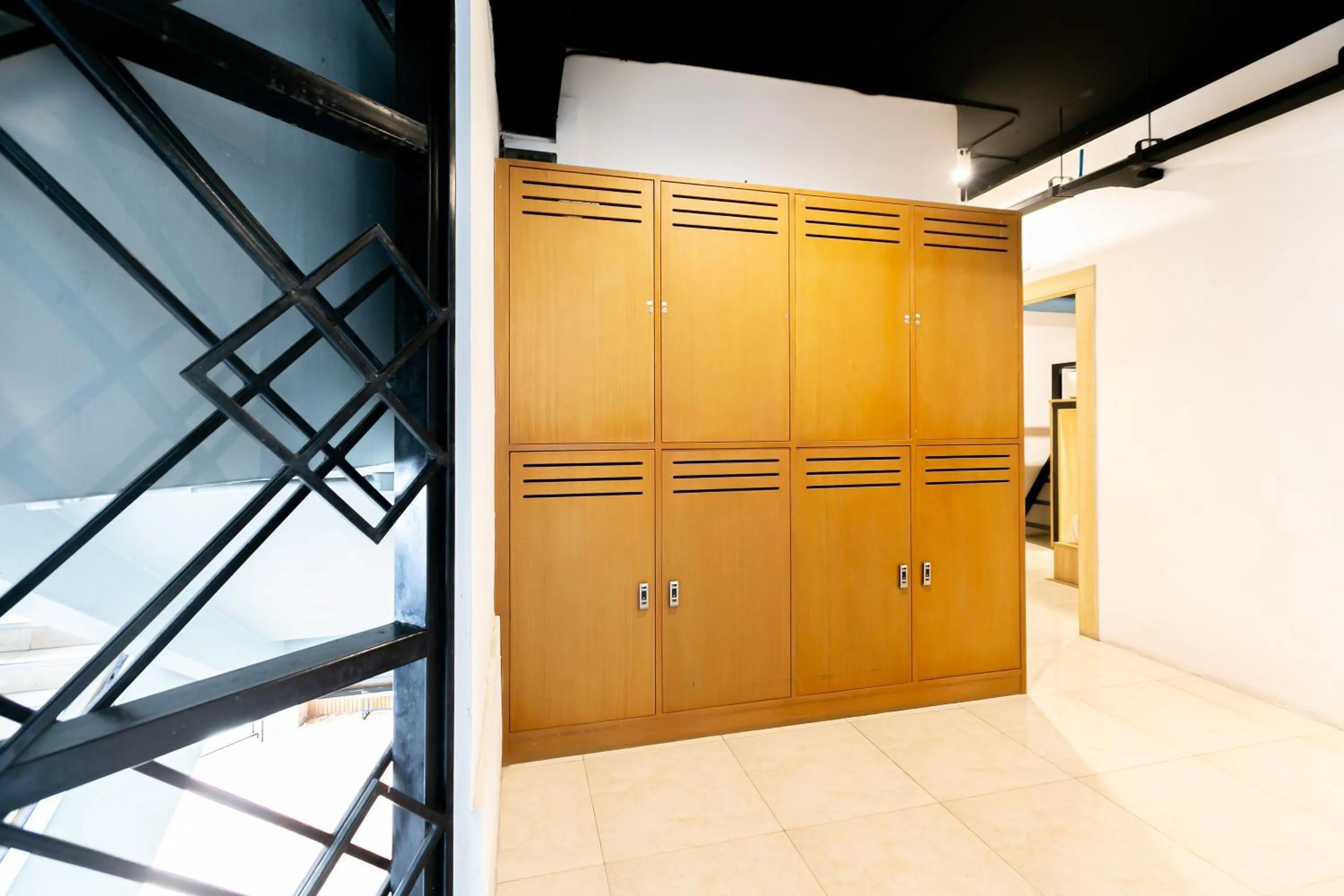 microwave in The Bedrooms Hostel Pattaya