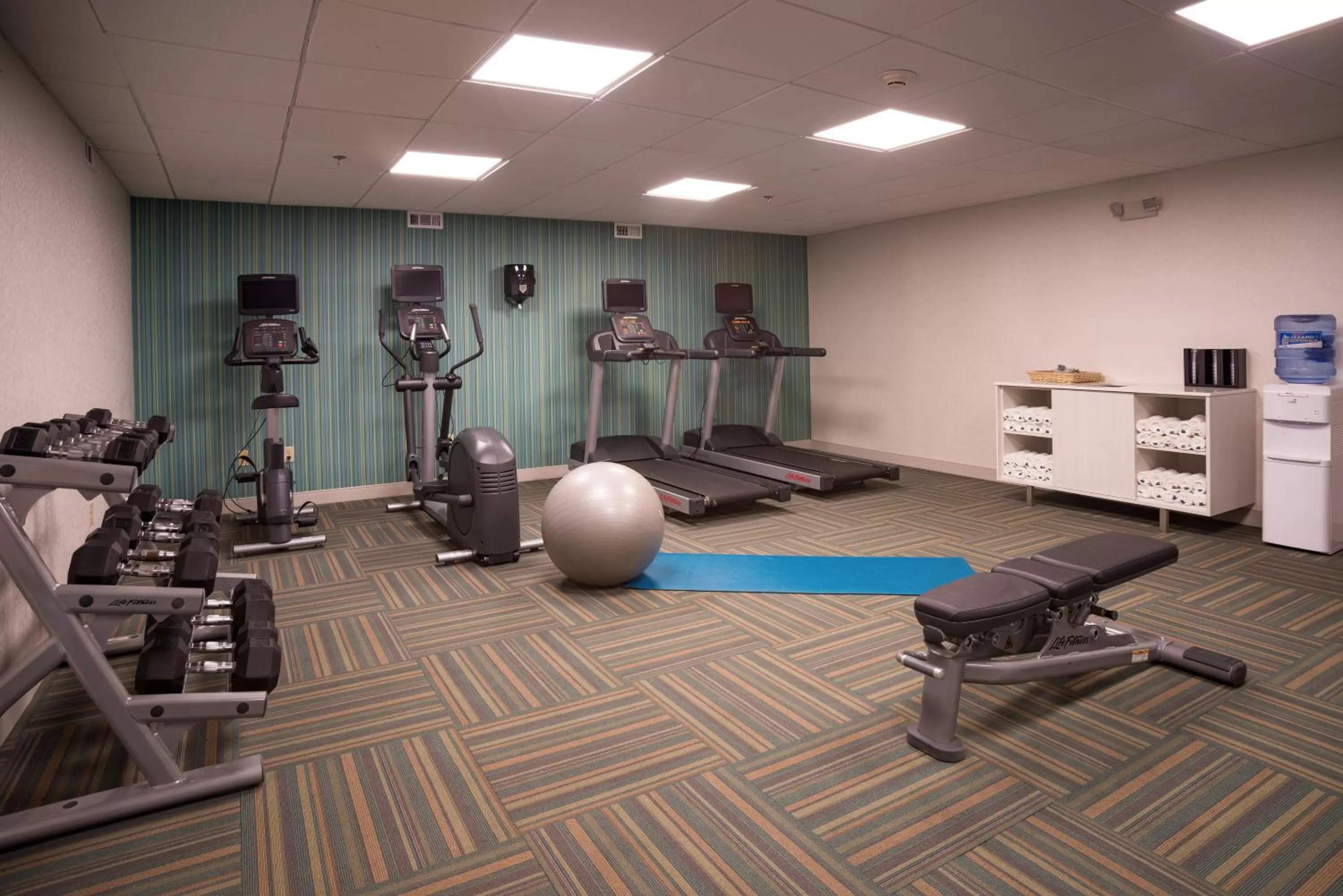 Fitness centre/facilities in Holiday Inn Express Branford-New Haven by IHG