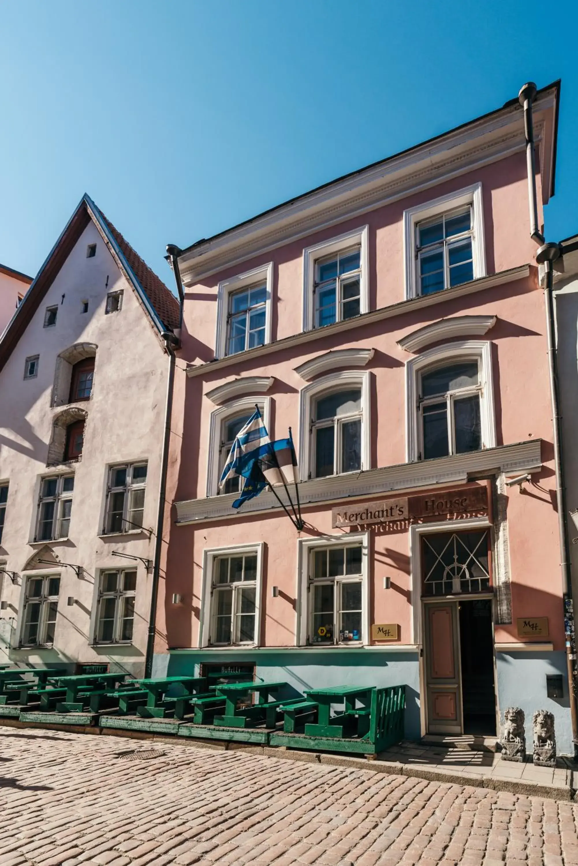 Facade/entrance in Merchants House Hotel