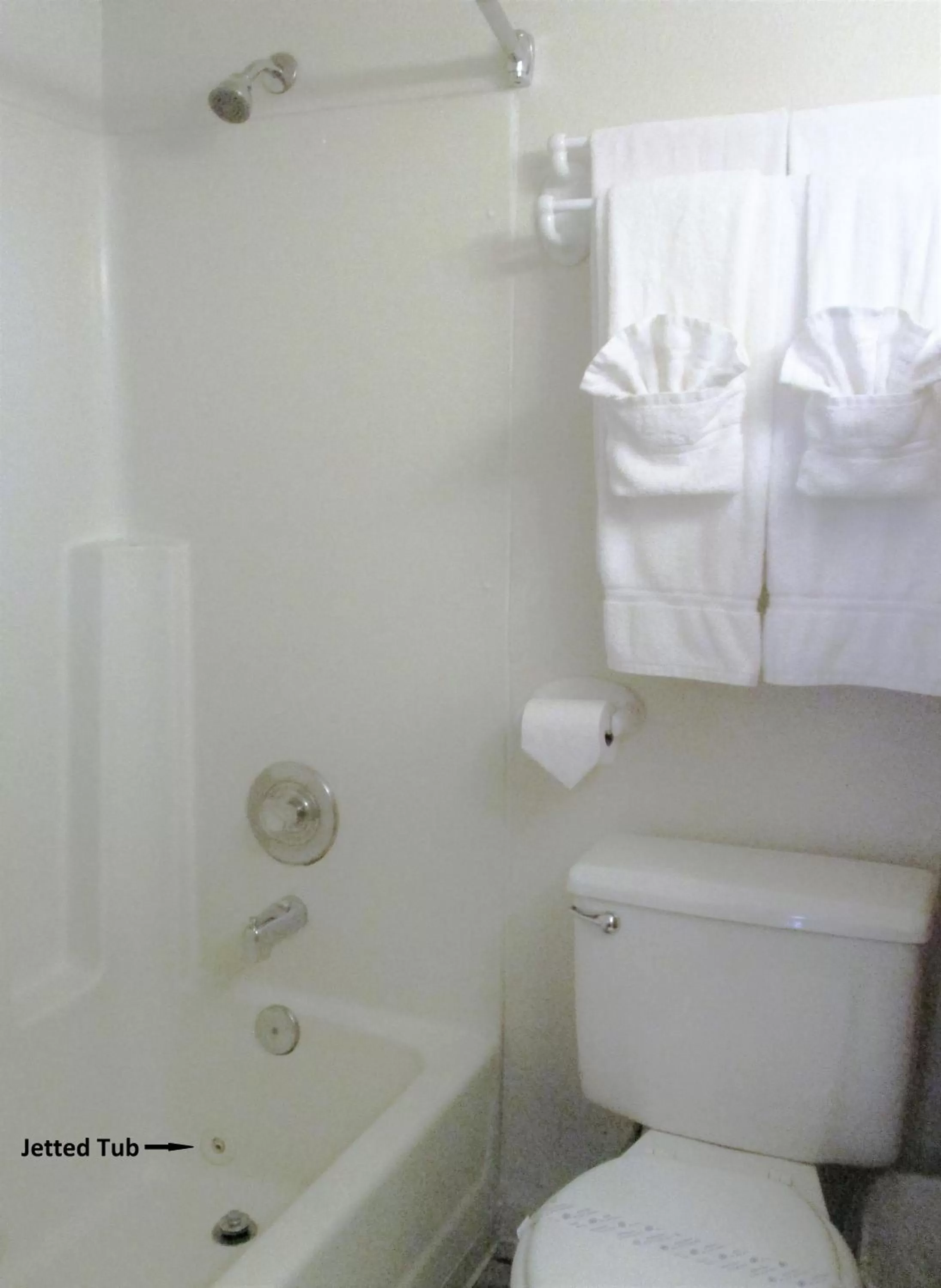 Bathroom in Turning Leaf Townhome Suites