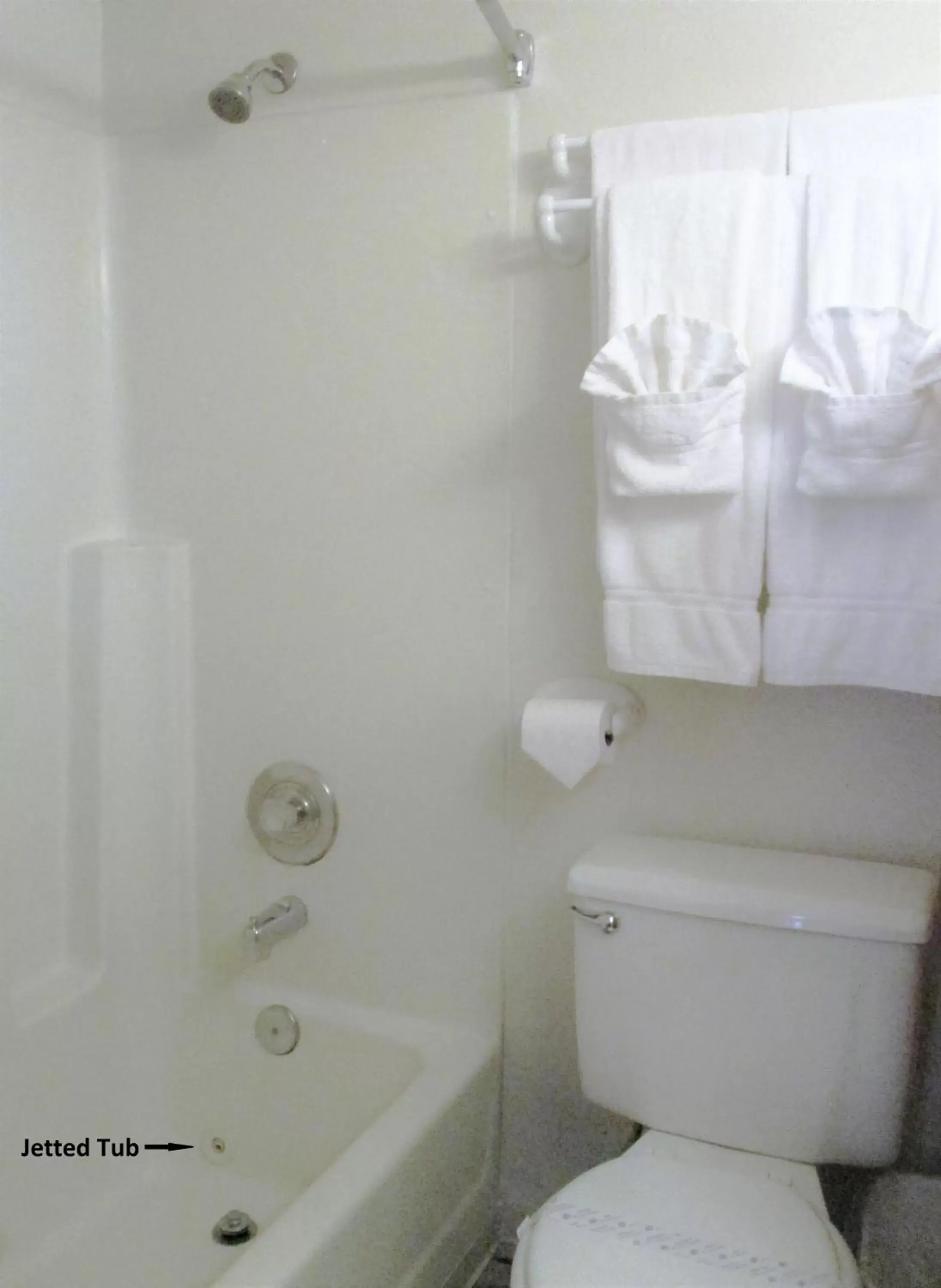 Bathroom in Turning Leaf Townhome Suites