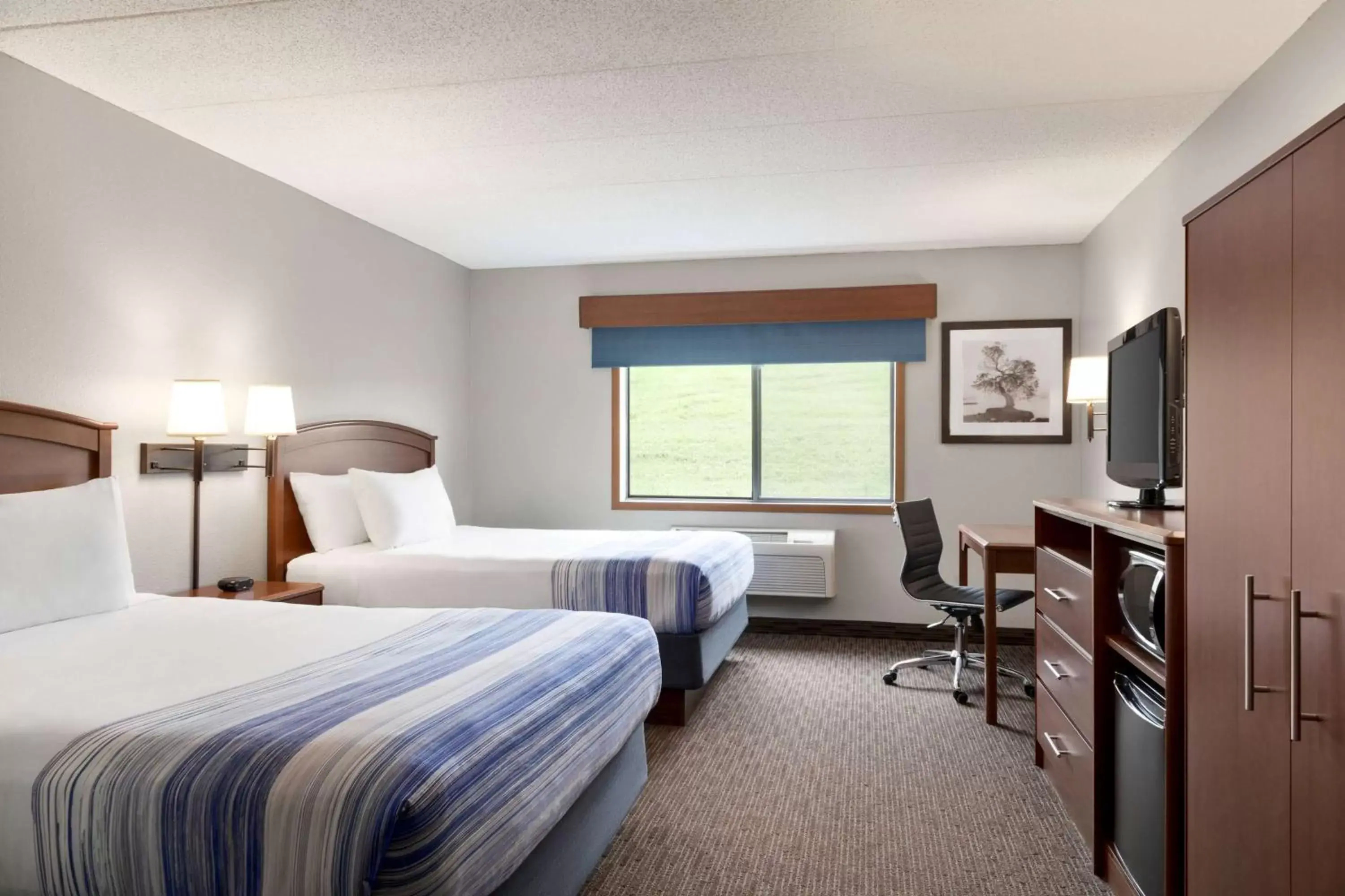 Photo of the whole room in AmericInn by Wyndham Sauk Centre