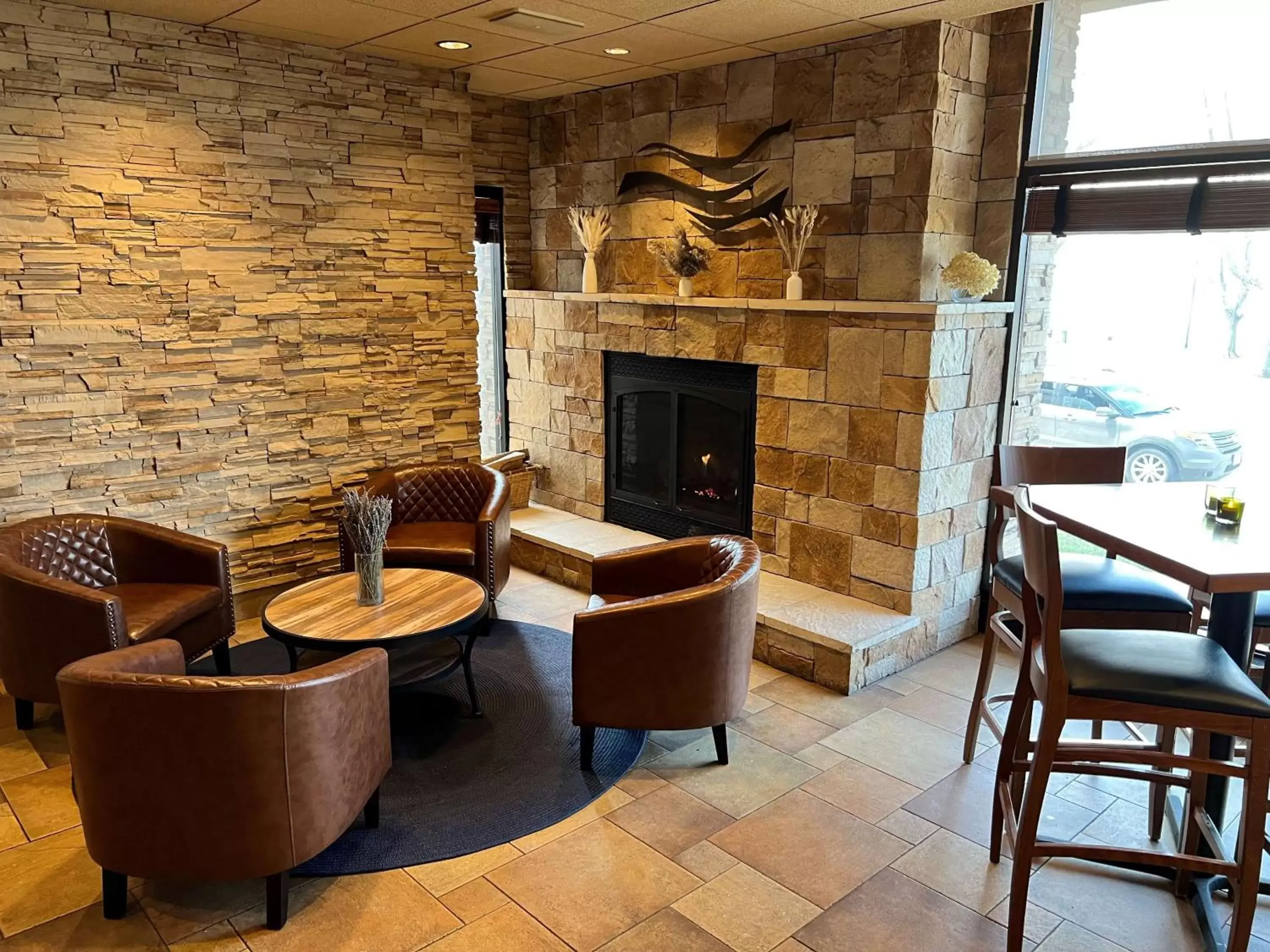 Lounge or bar, Seating Area in Radisson Hotel La Crosse