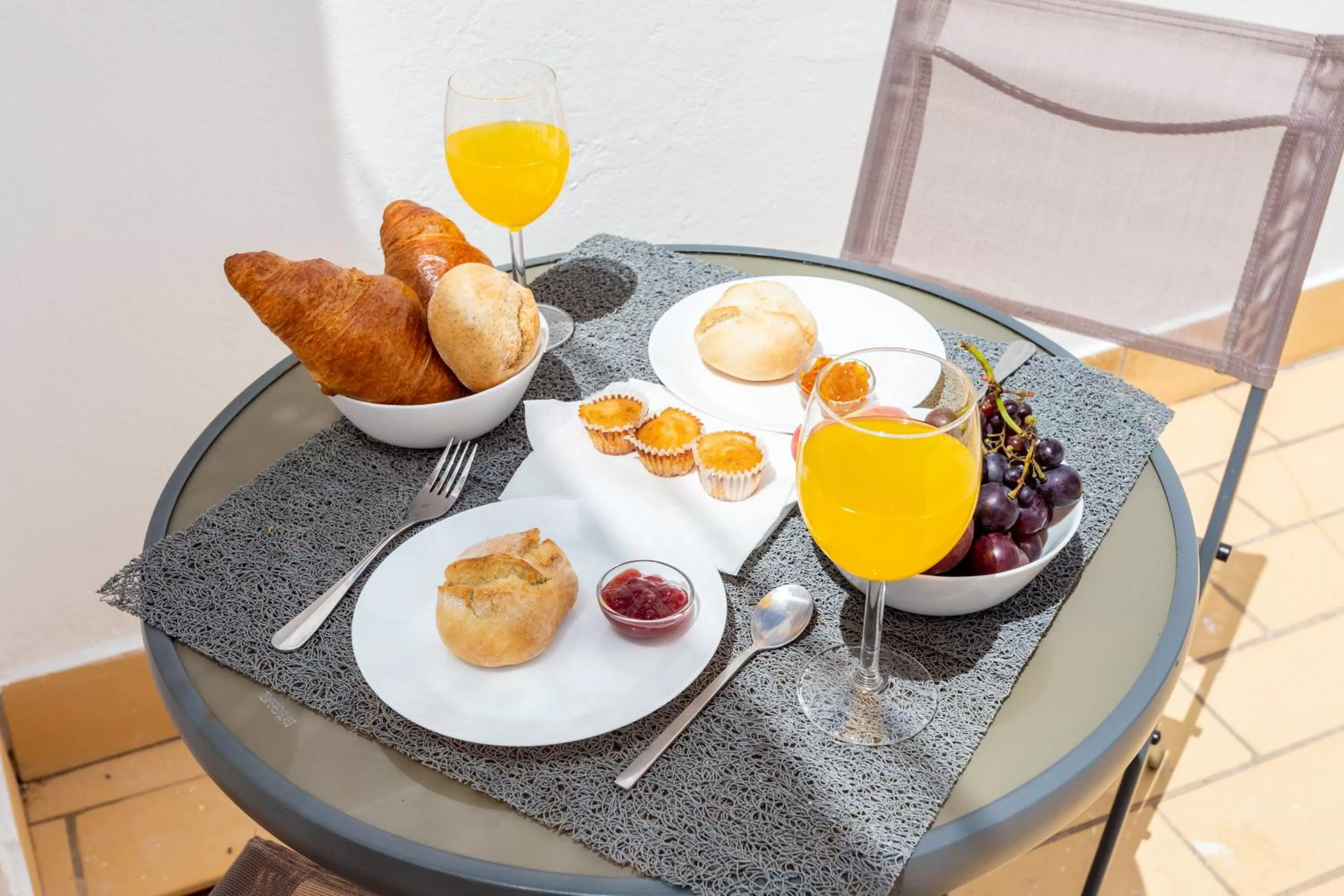 Food and drinks in Stay on Top Old Town