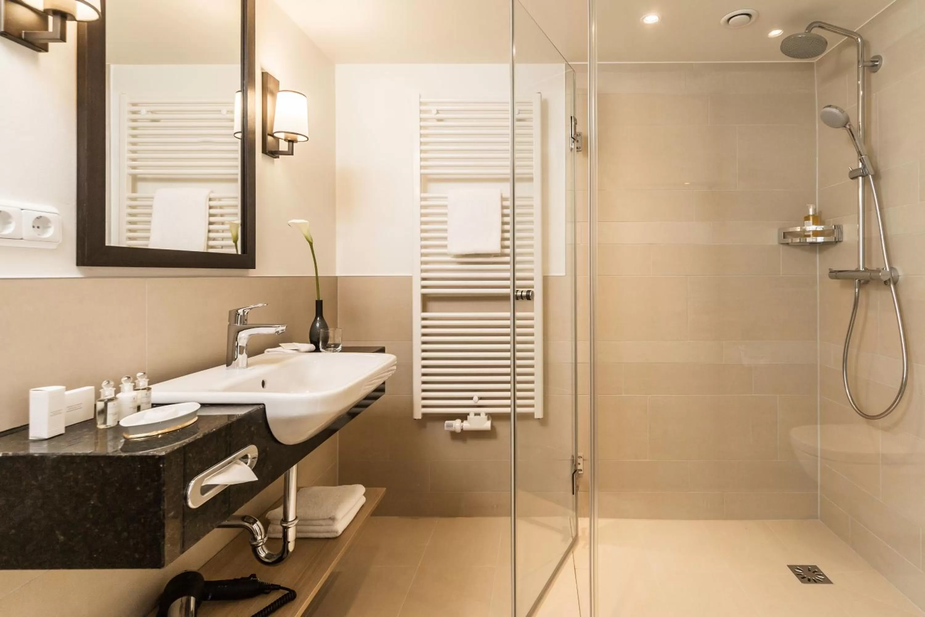 Shower in Althoff Hotel Fürstenhof