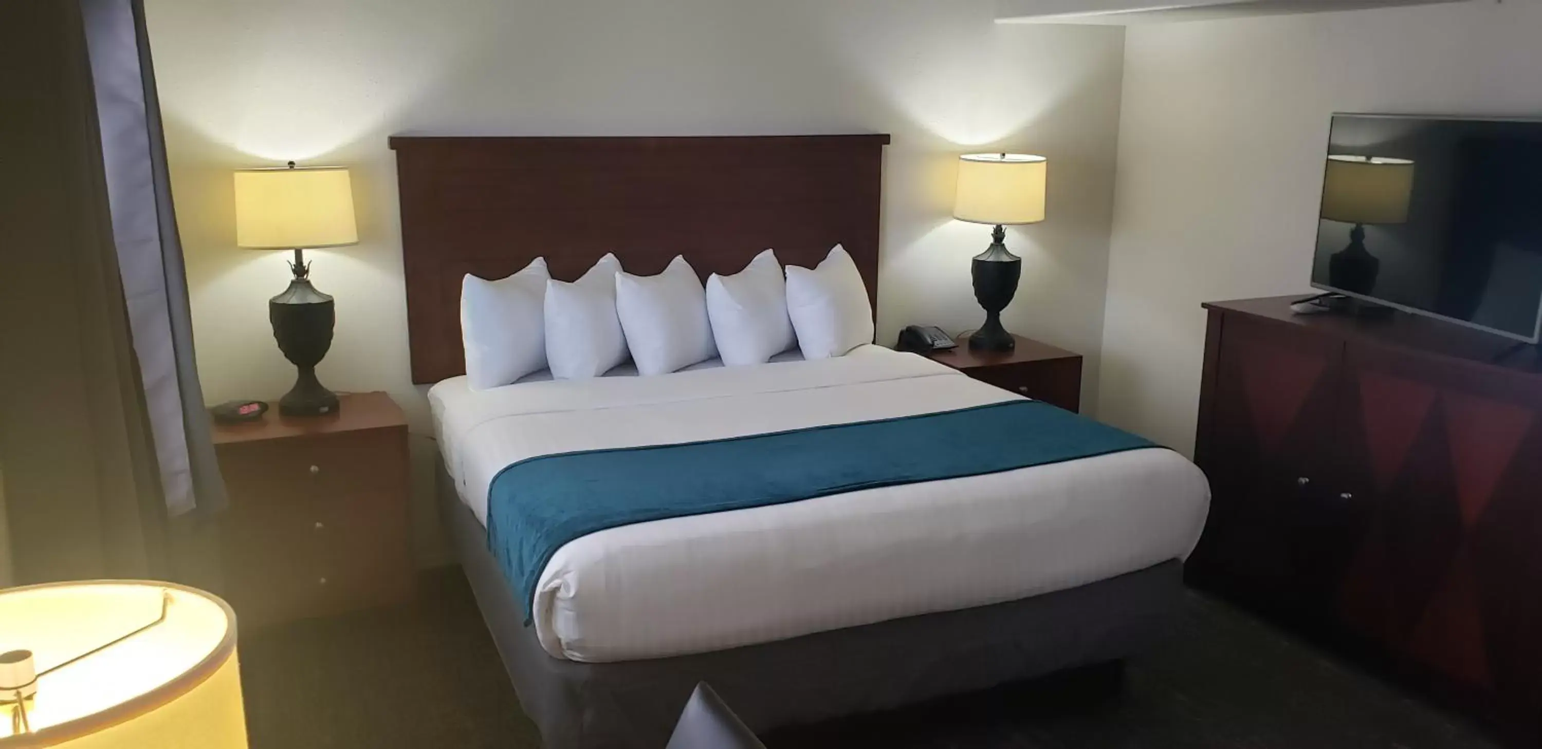 Bed in Los Viajeros Inn