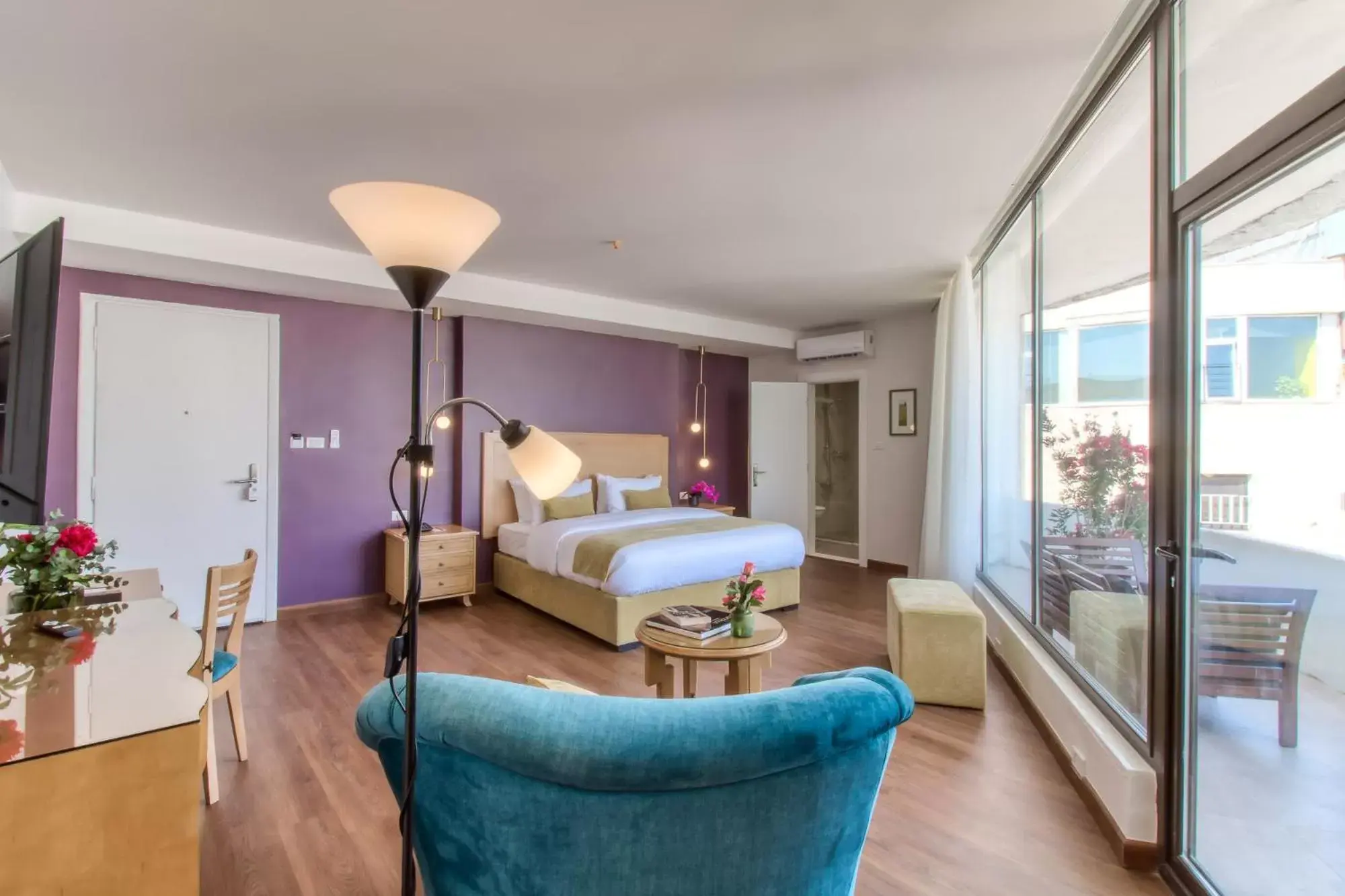 Bedroom, Seating Area in Liwan Hotel