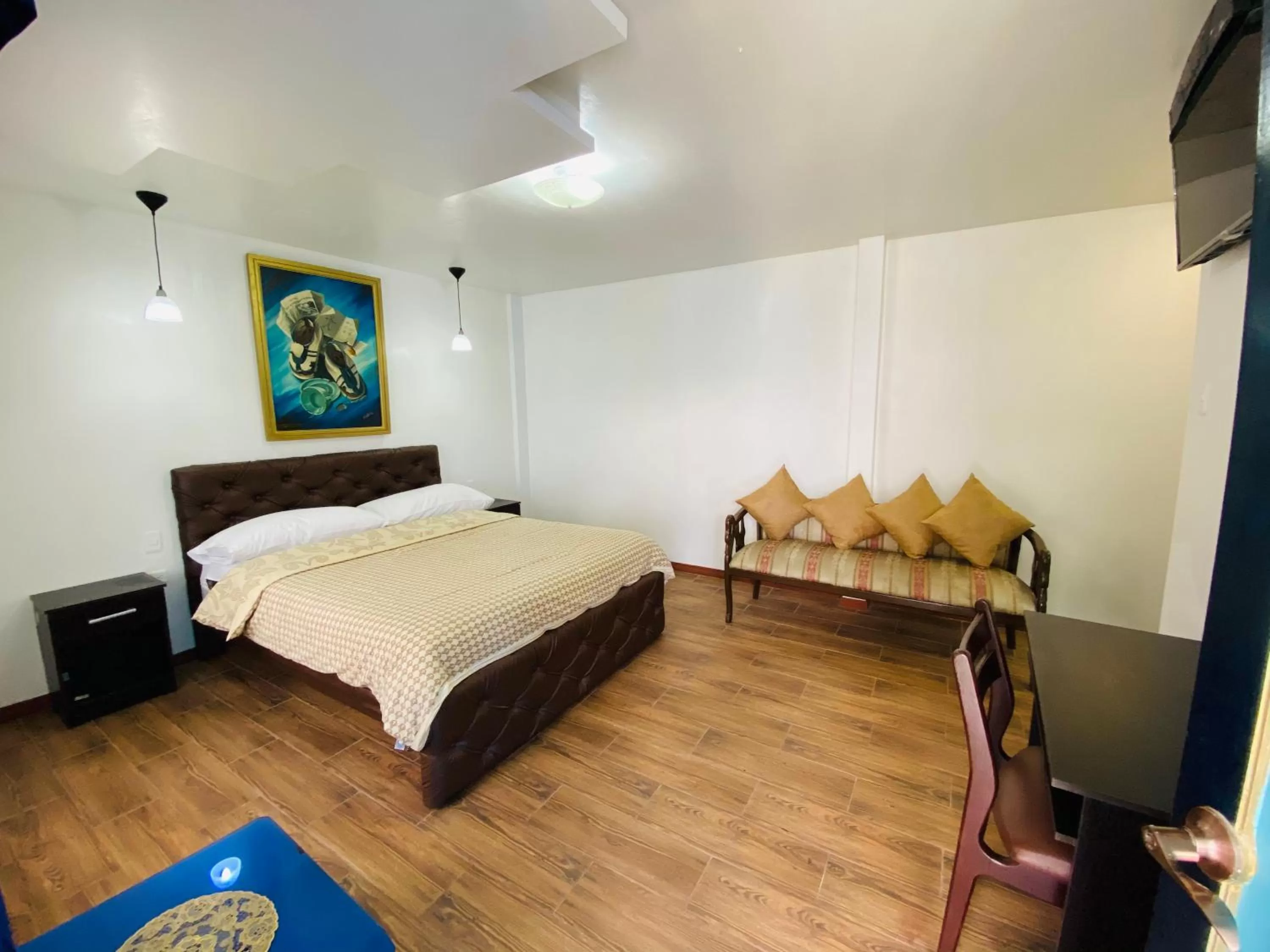 Photo of the whole room, Bed in Hotel Montecarlo