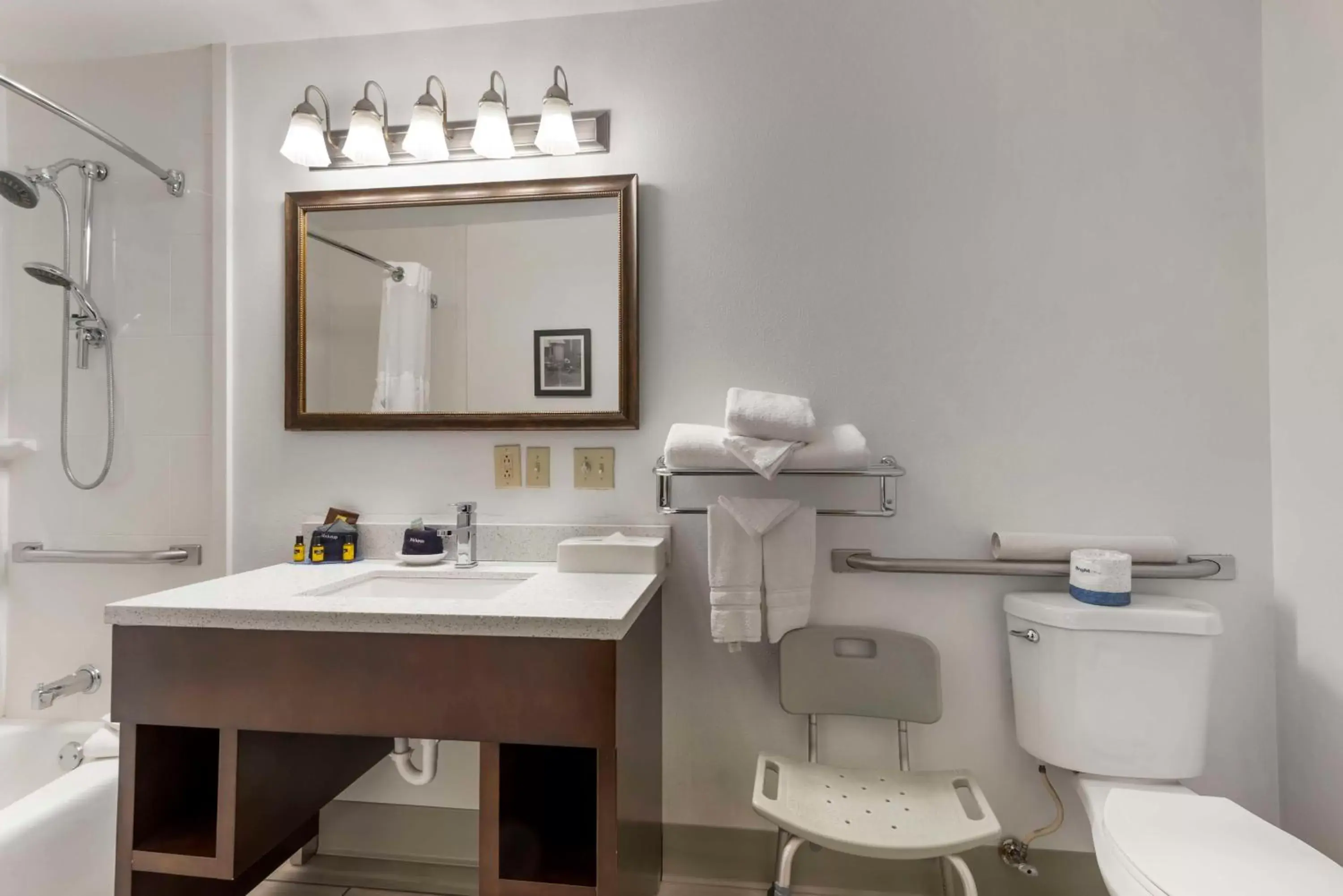 Bathroom in Best Western Plus Rio Grande Inn