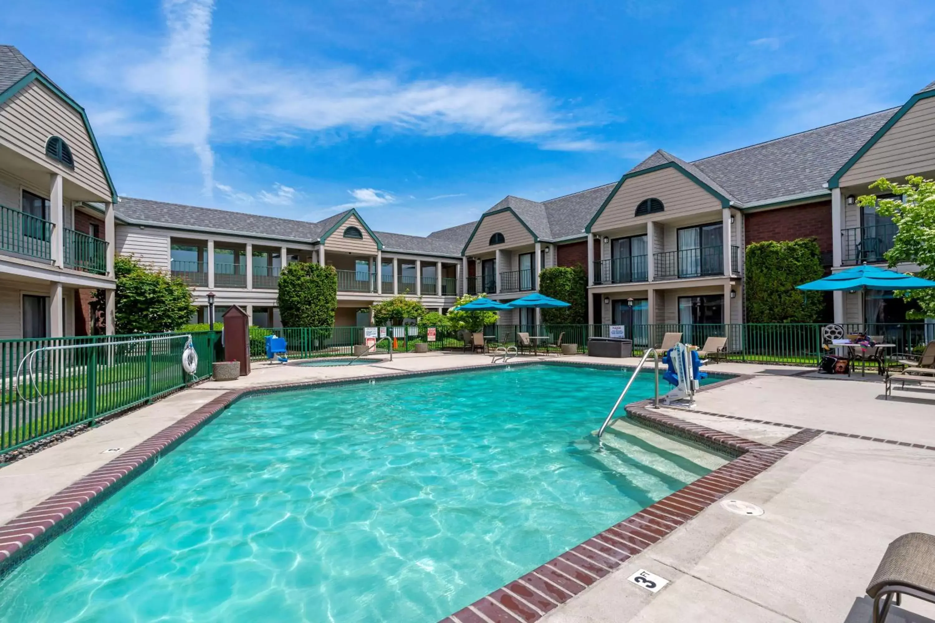 Pool view, Swimming Pool in Best Western Pony Soldier