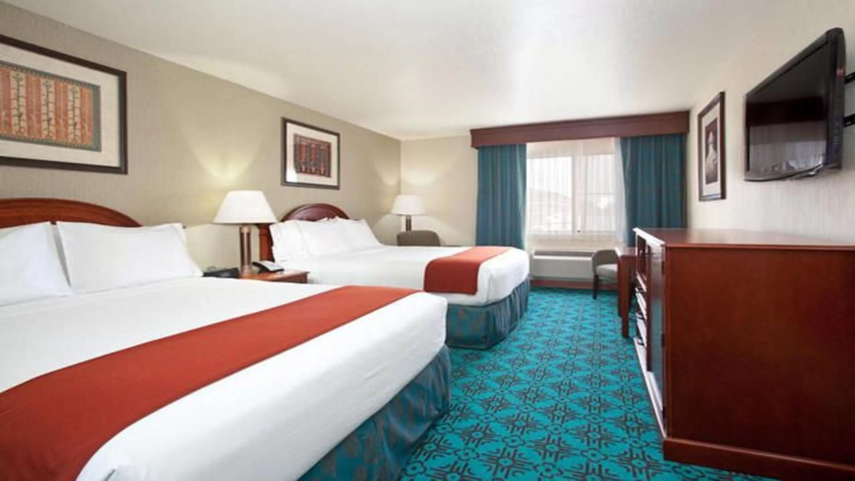 Photo of the whole room, Bed in Holiday Inn Express Mesa Verde-Cortez by IHG