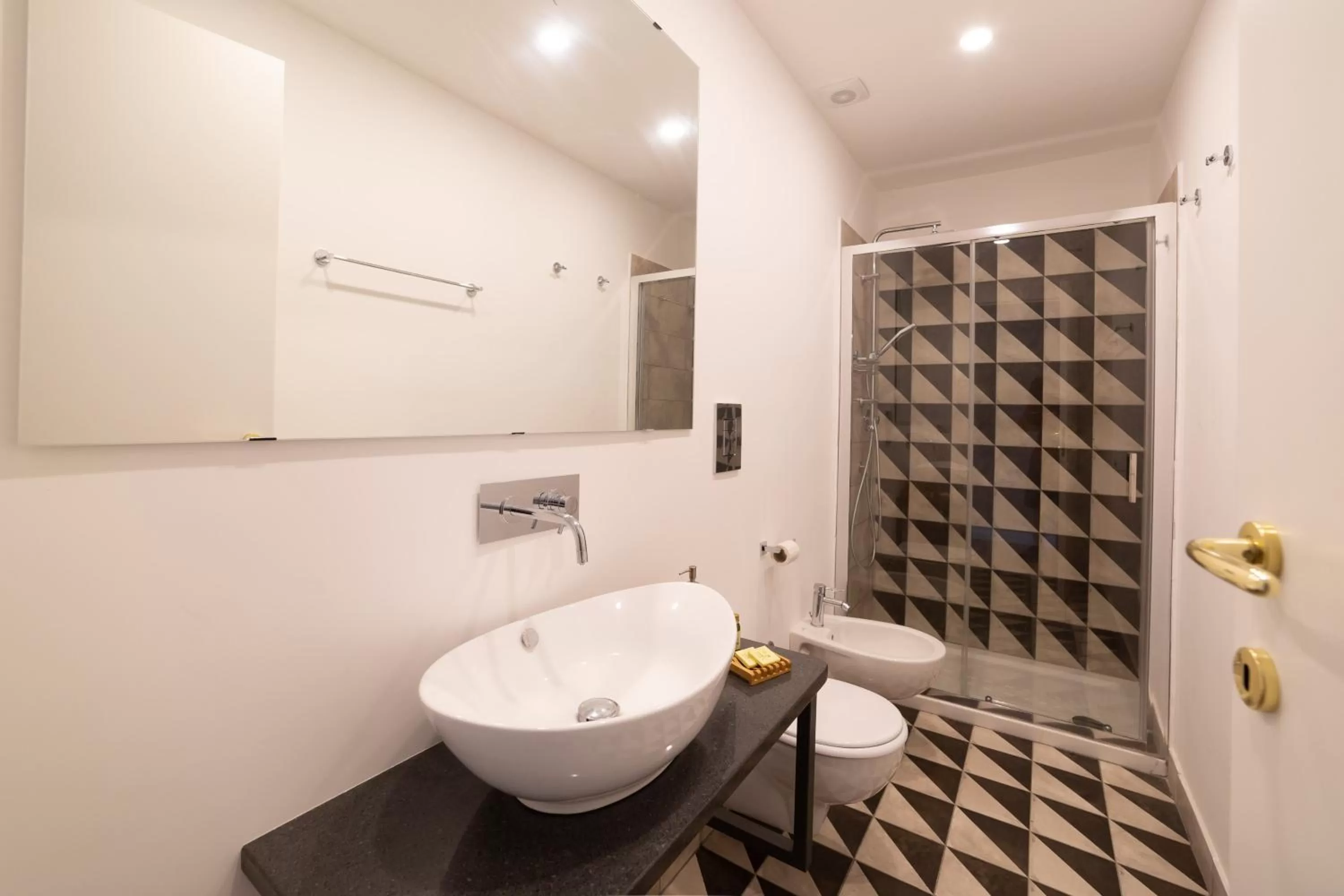 Bathroom in The Duomo House by House In Naples