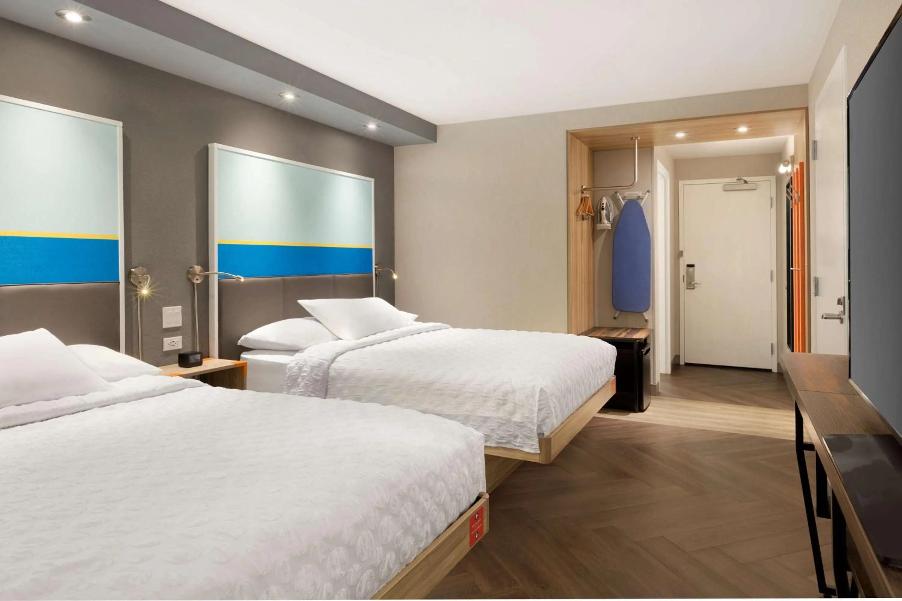 Bedroom, Bed in Tru By Hilton Las Vegas Airport NV