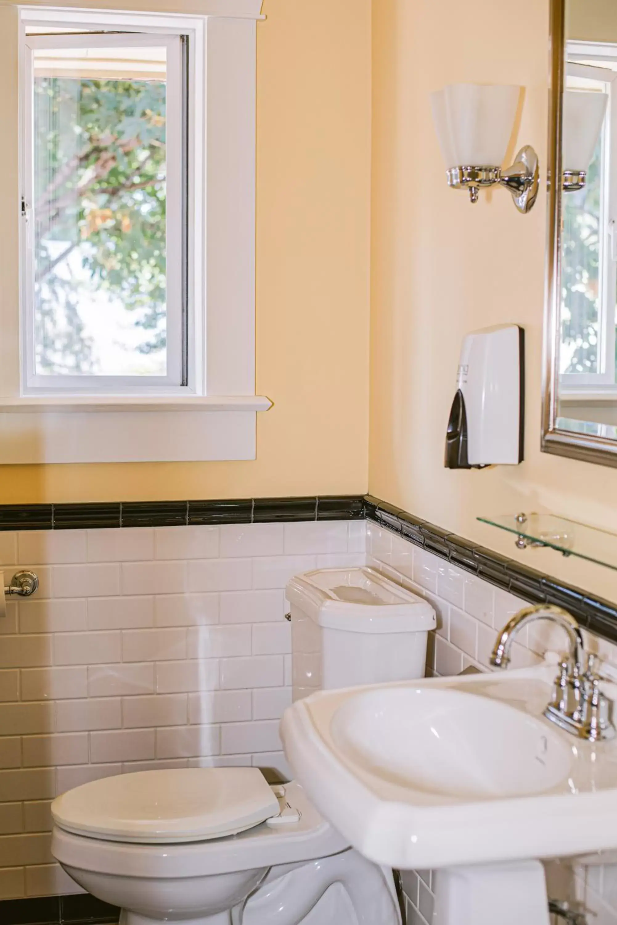 Bathroom in Salt Spring Inn