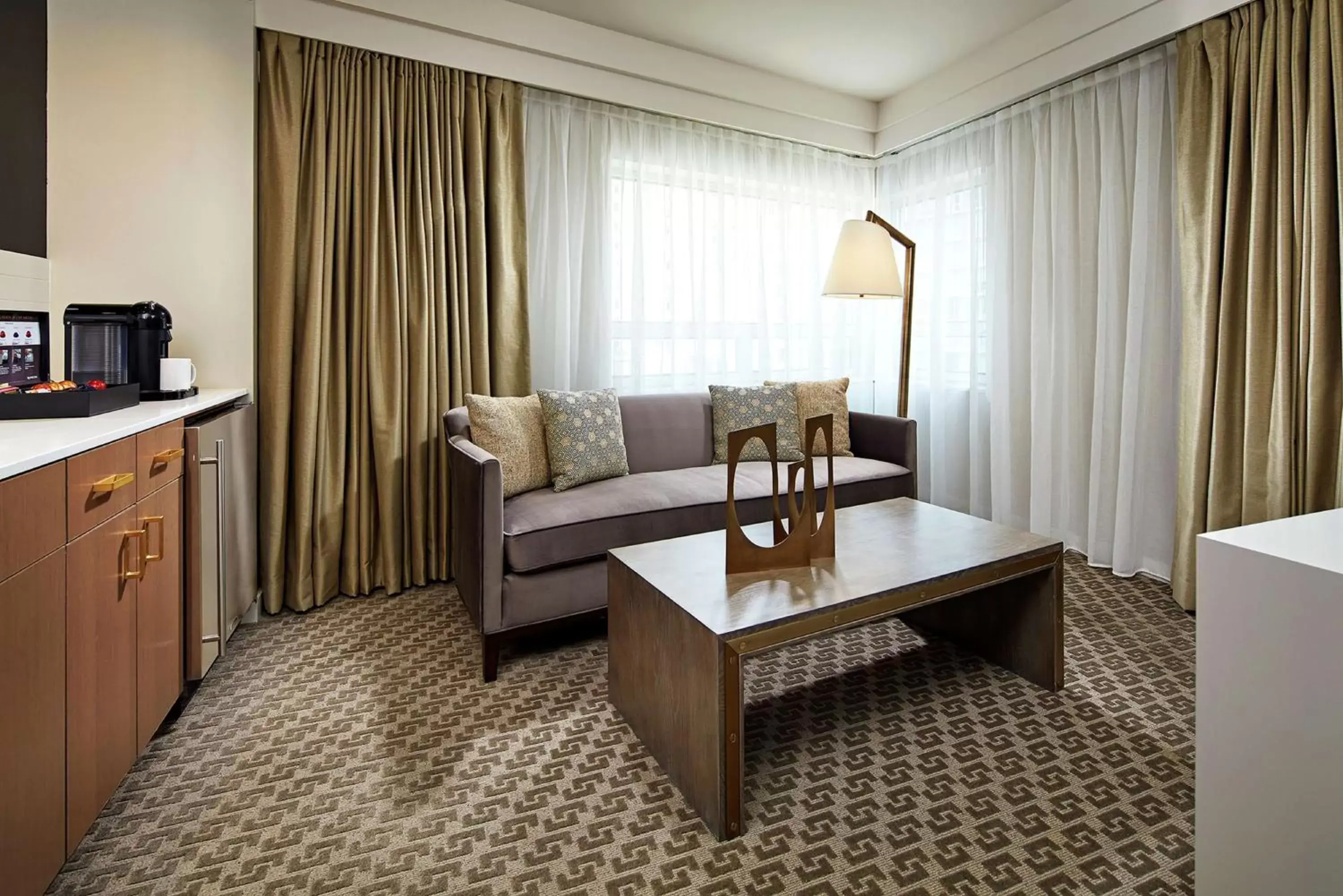 Living room, Seating Area in The Statler Dallas, Curio Collection By Hilton