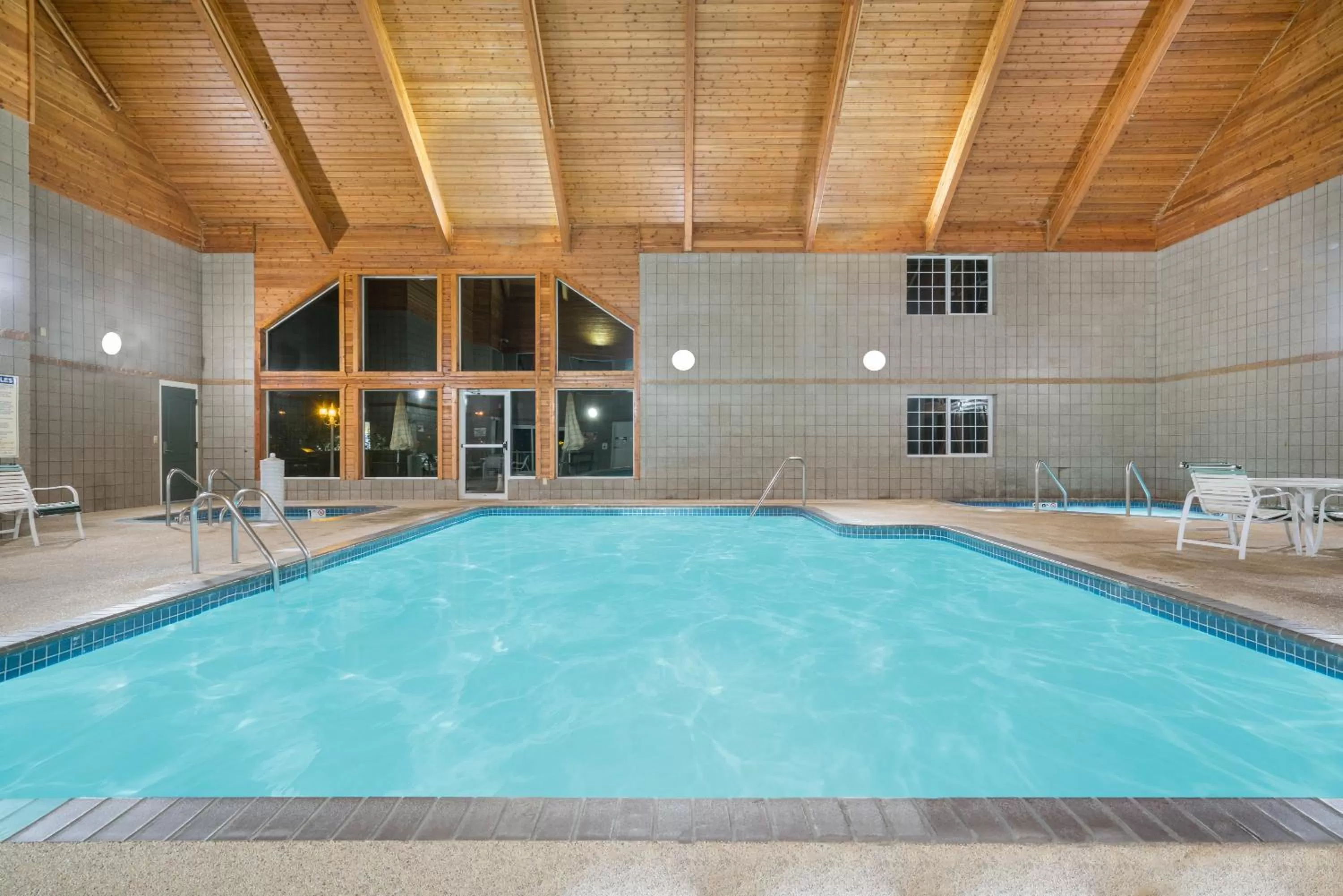 Swimming pool in Baymont by Wyndham Baxter/Brainerd Area