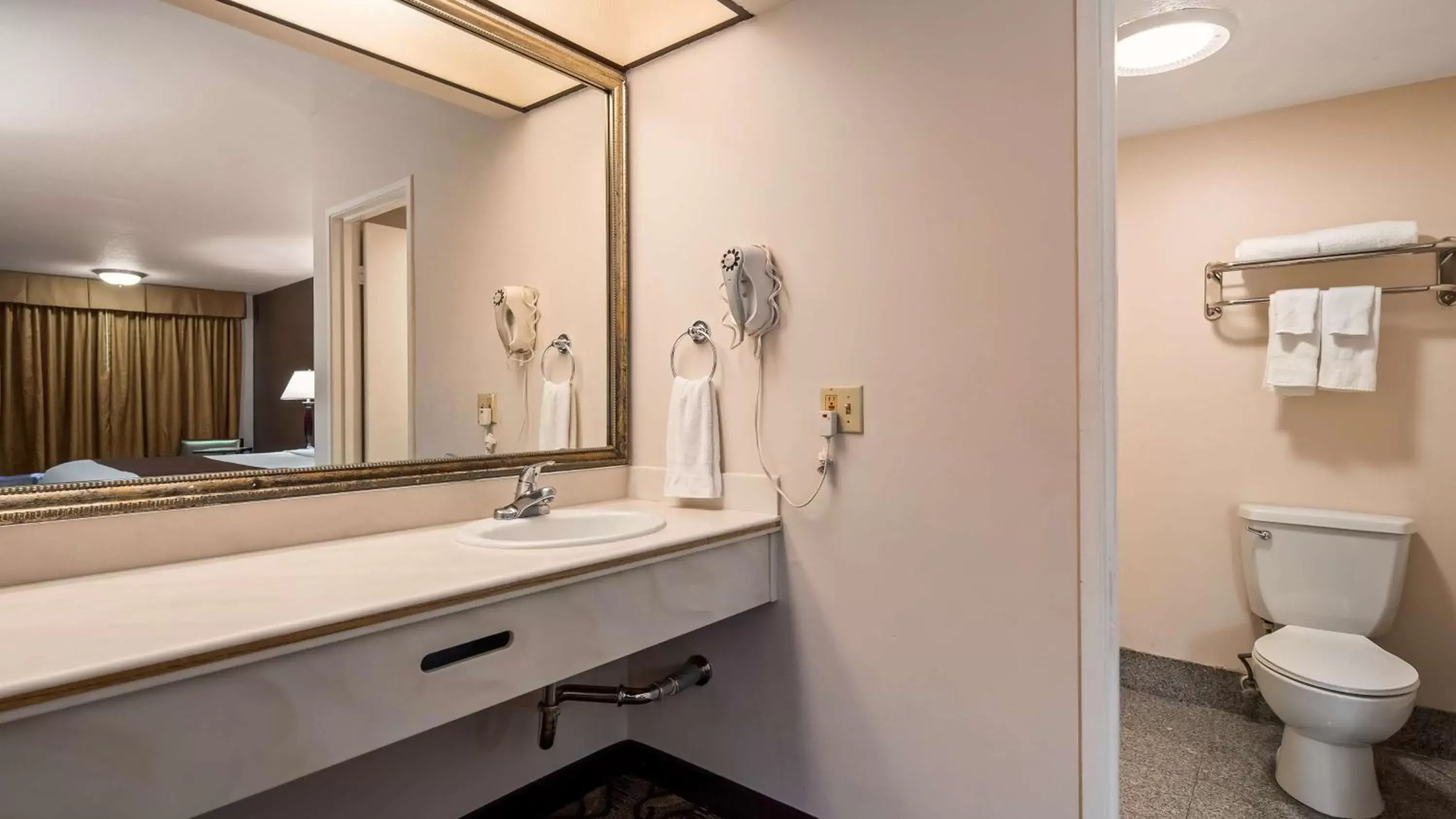 Photo of the whole room, Bathroom in Best Western Airport Plaza Inn Hotel - Los Angeles LAX