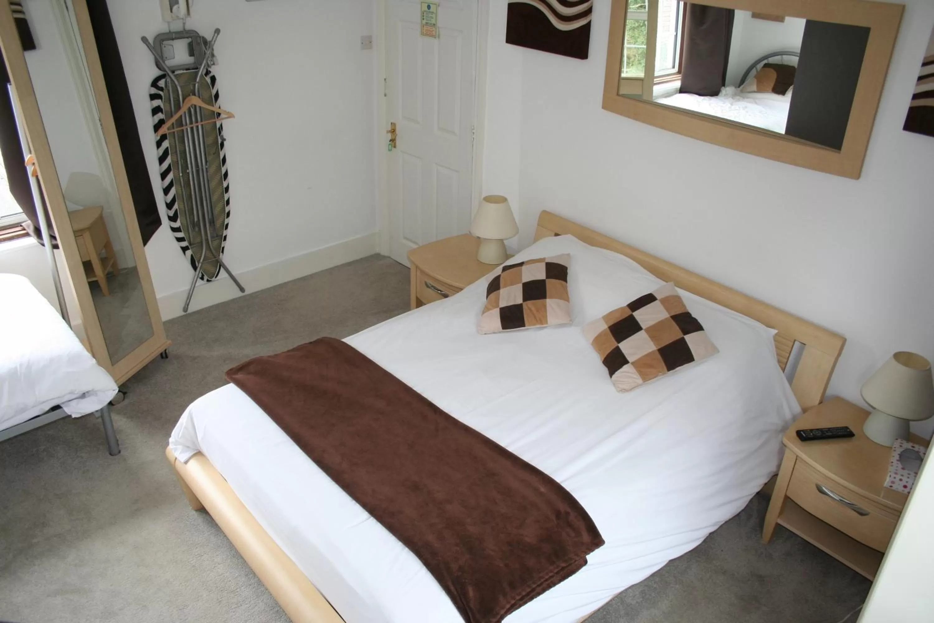 Triple in Oakhurst Gatwick B&B