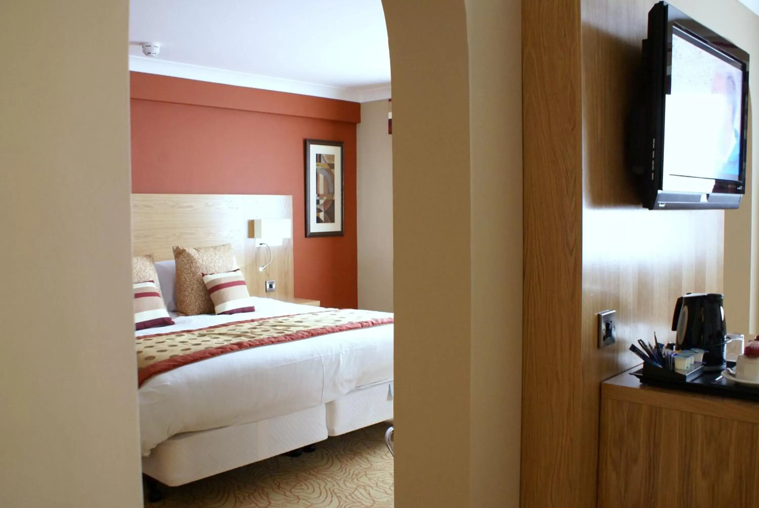 Photo of the whole room, Bed in Holiday Inn Kenilworth - Warwick, an IHG Hotel