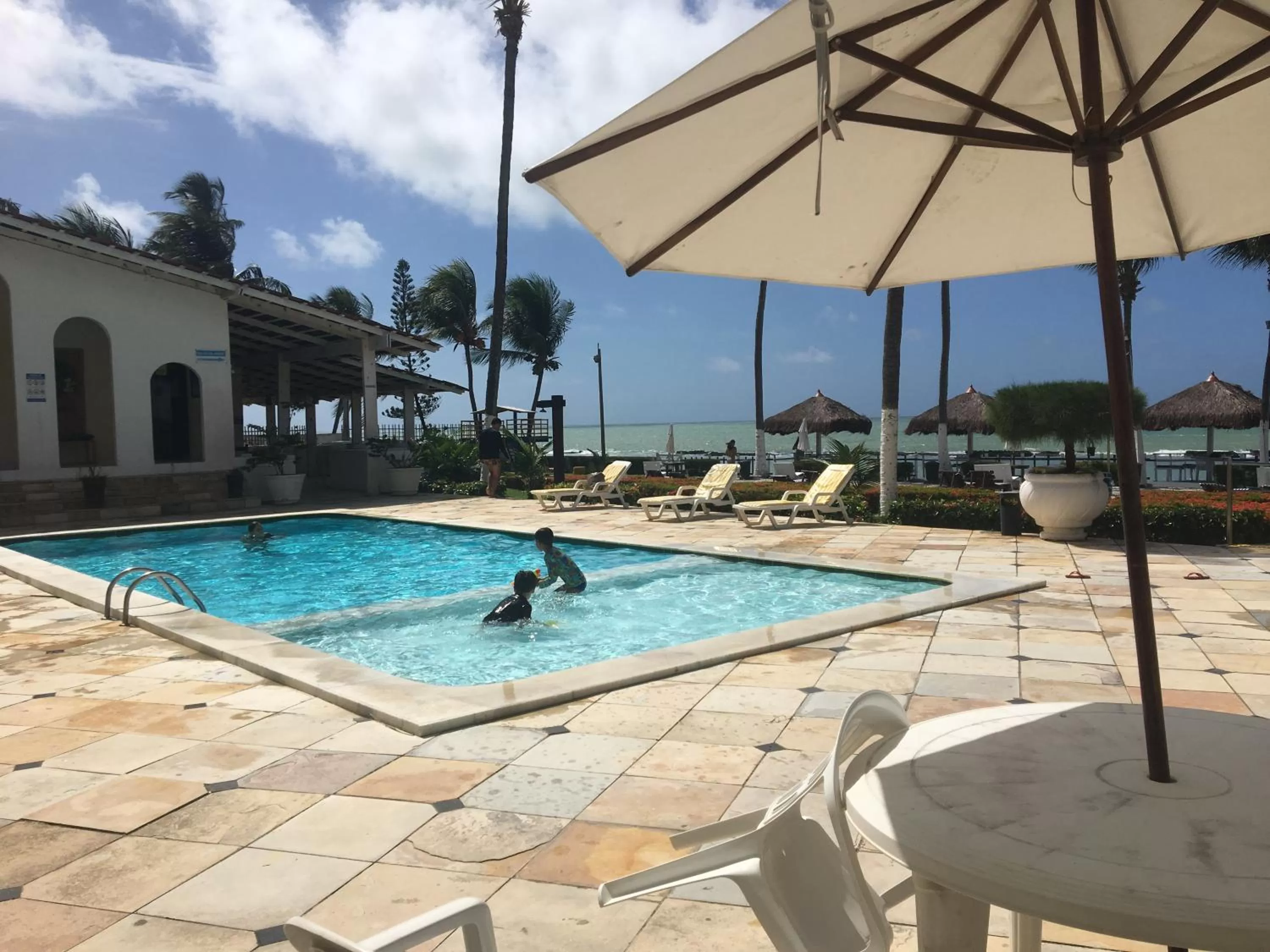 Swimming Pool in Praia dos Carneiros apart beira-mar