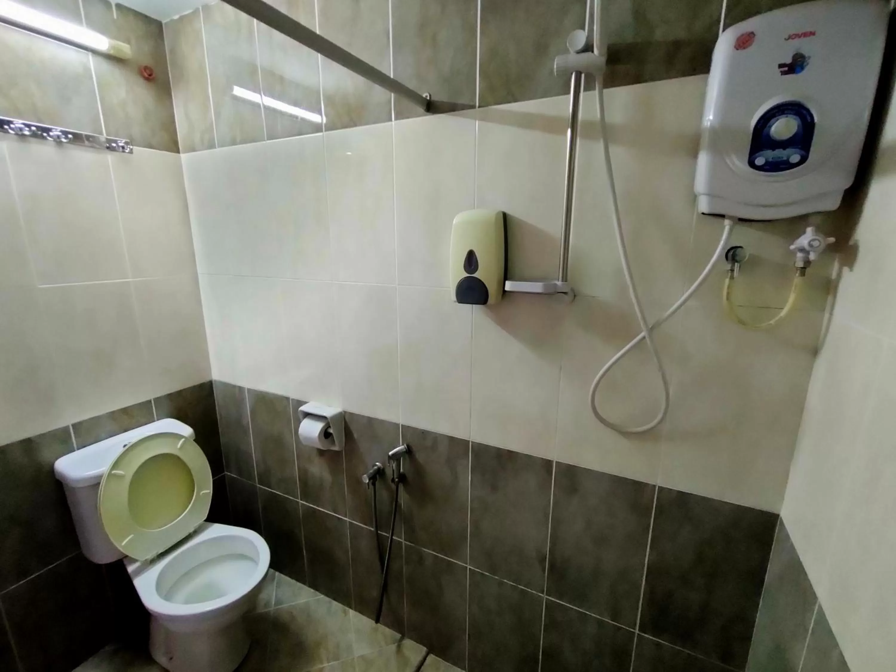 Bathroom in Cozzy Motel Malacca