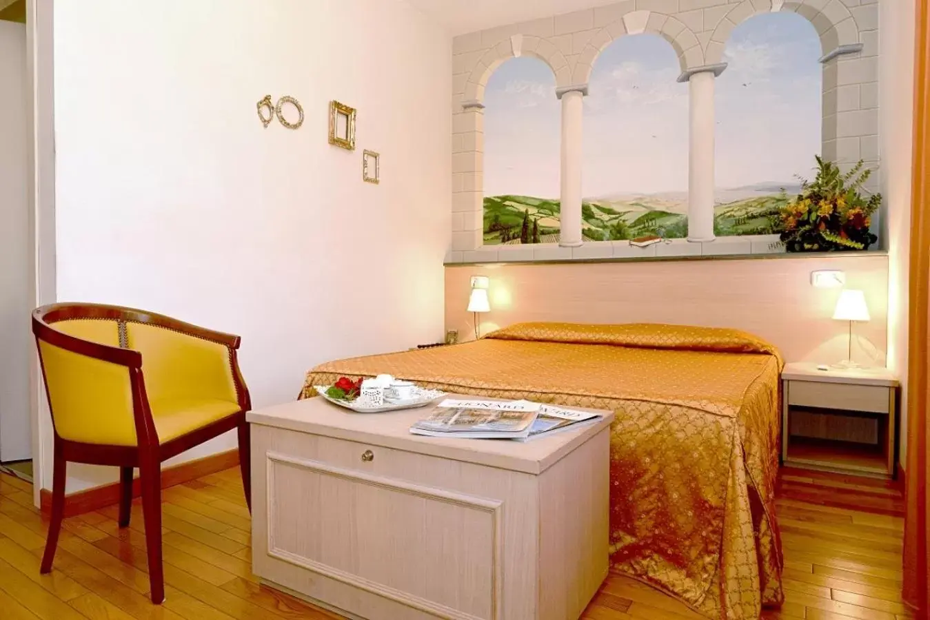 Decorative detail, Bed in Hotel La Colonna
