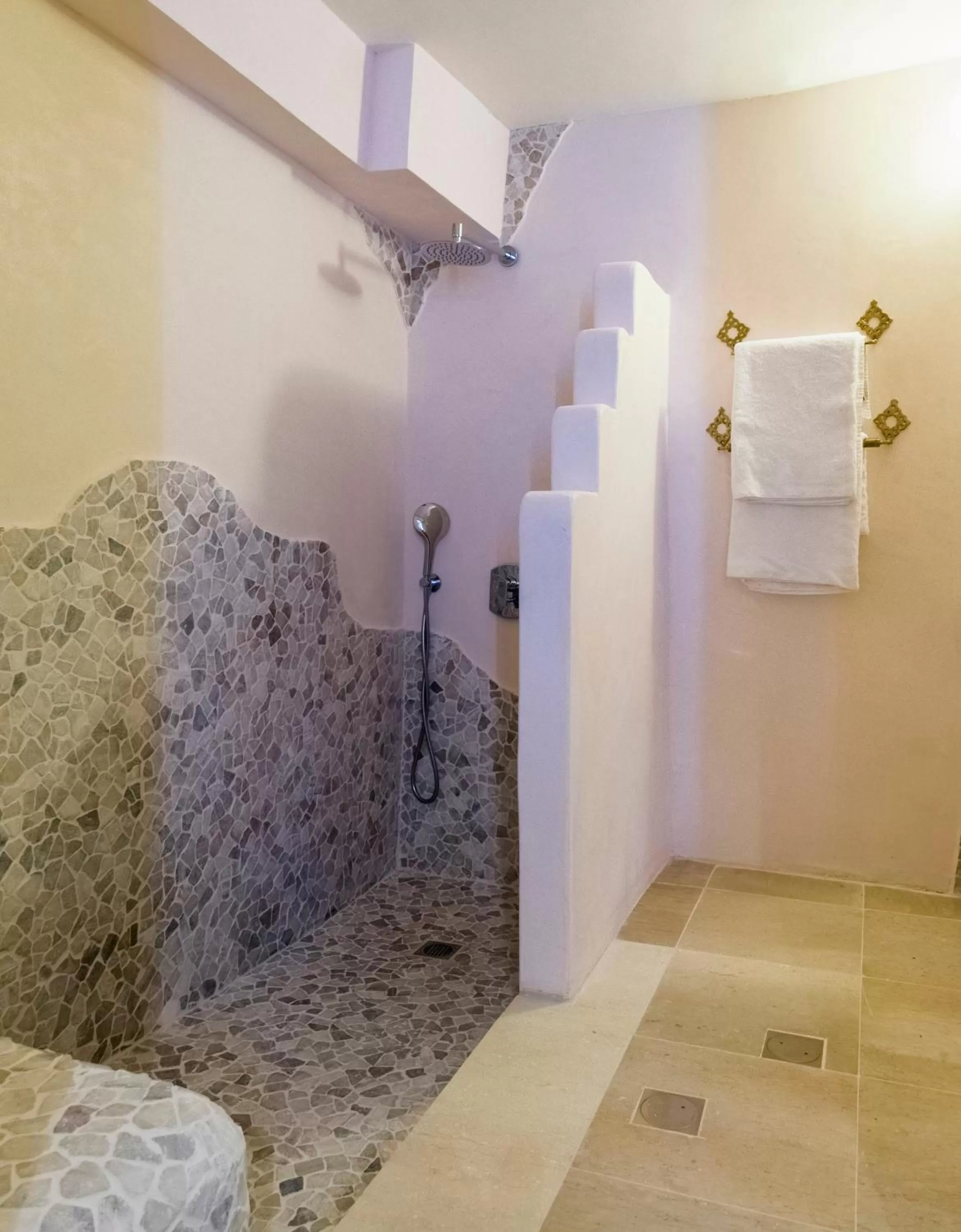 Shower in The Way Inn - Boutique Suites