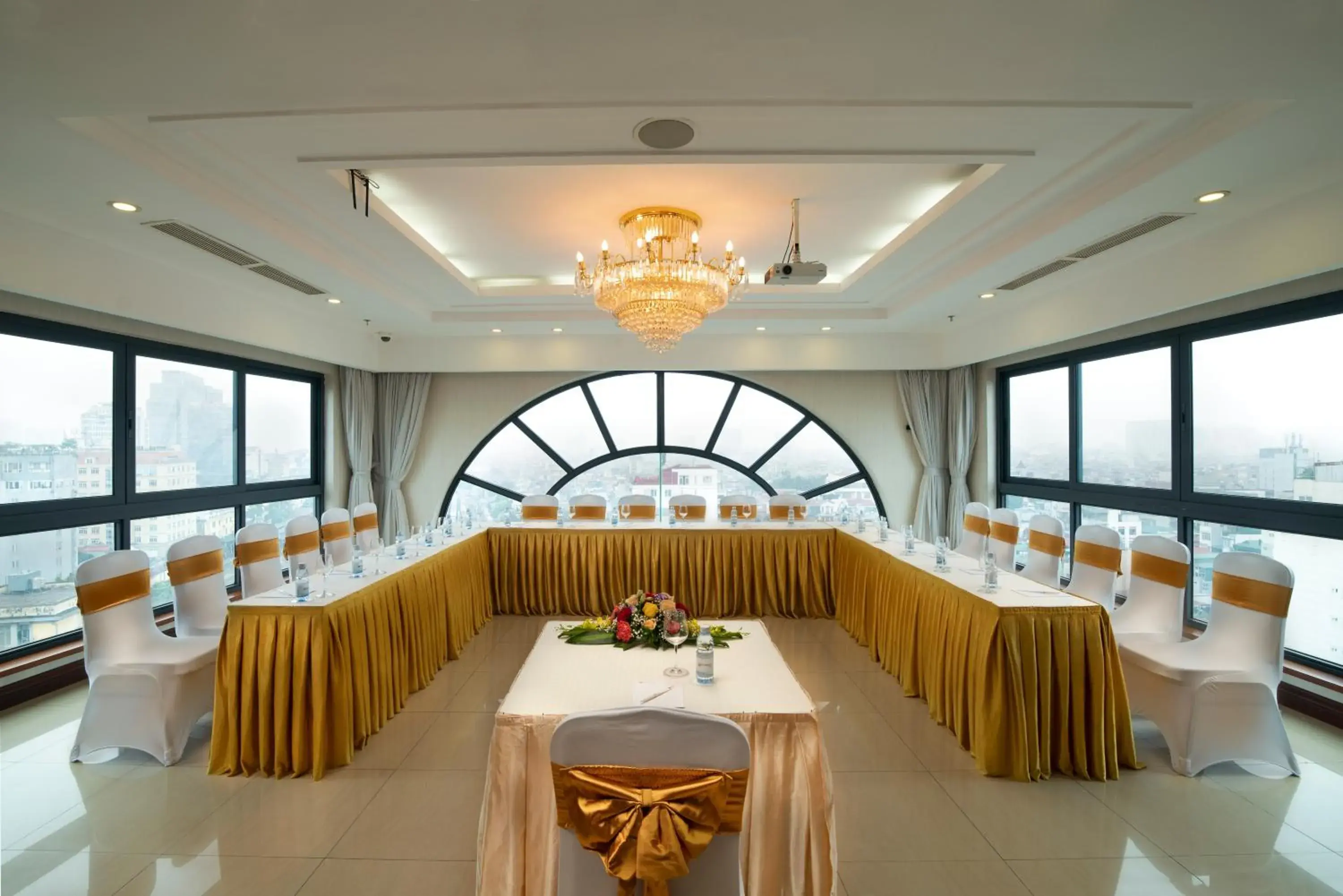 Business facilities in Hanoi Larosa Hotel