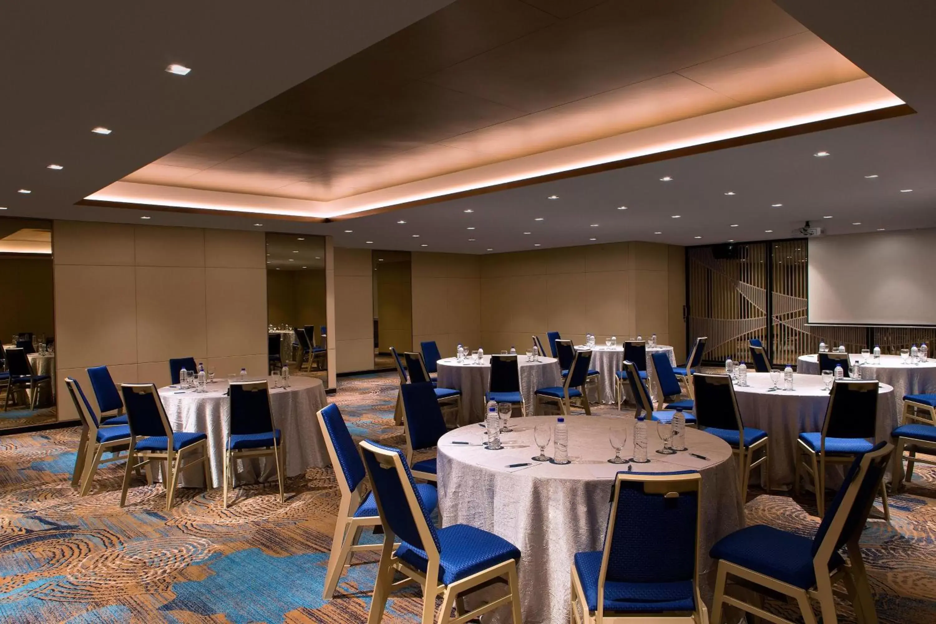 Meeting/conference room in Four Points by Sheraton Singapore, Riverview