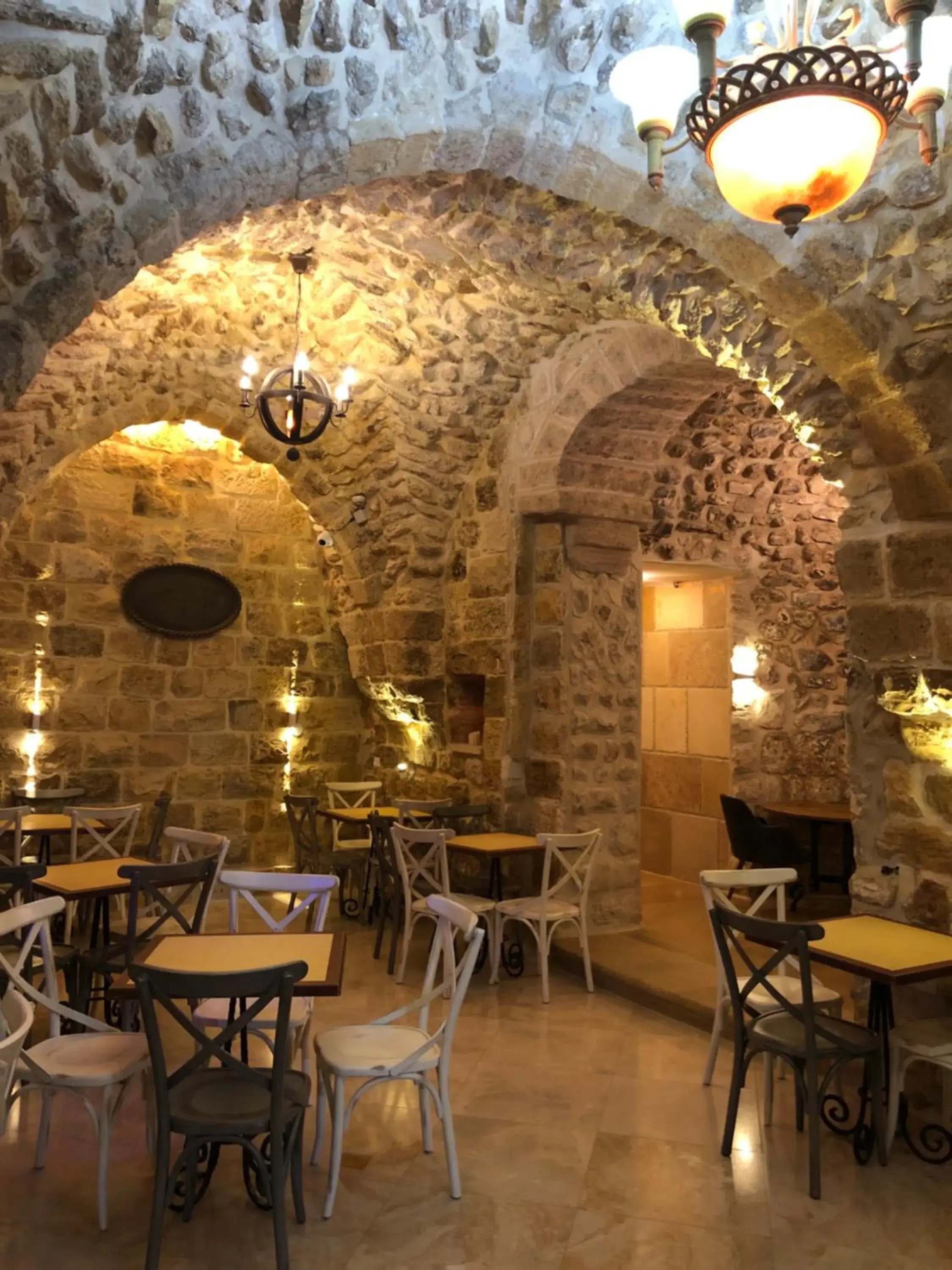 Restaurant/Places to Eat in Hashimi Hotel